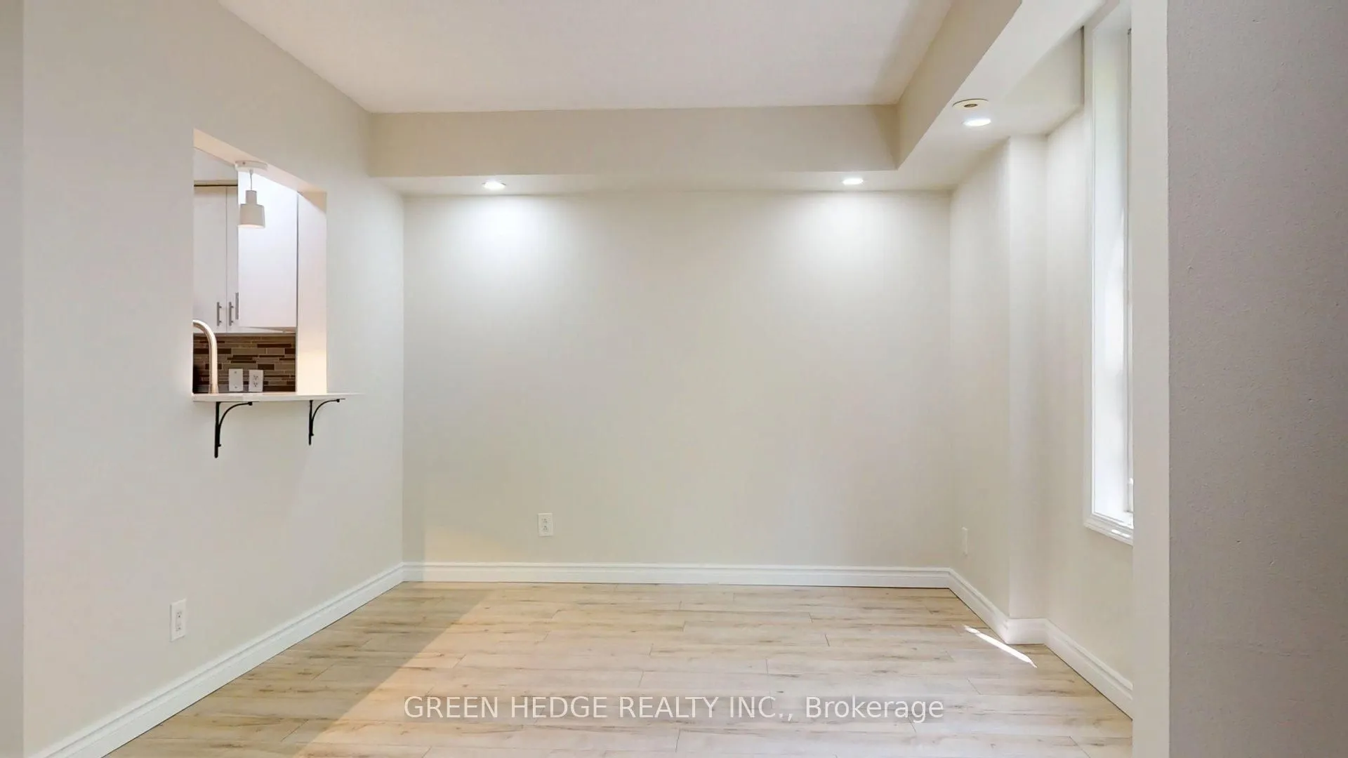 12 Douro Street, #418