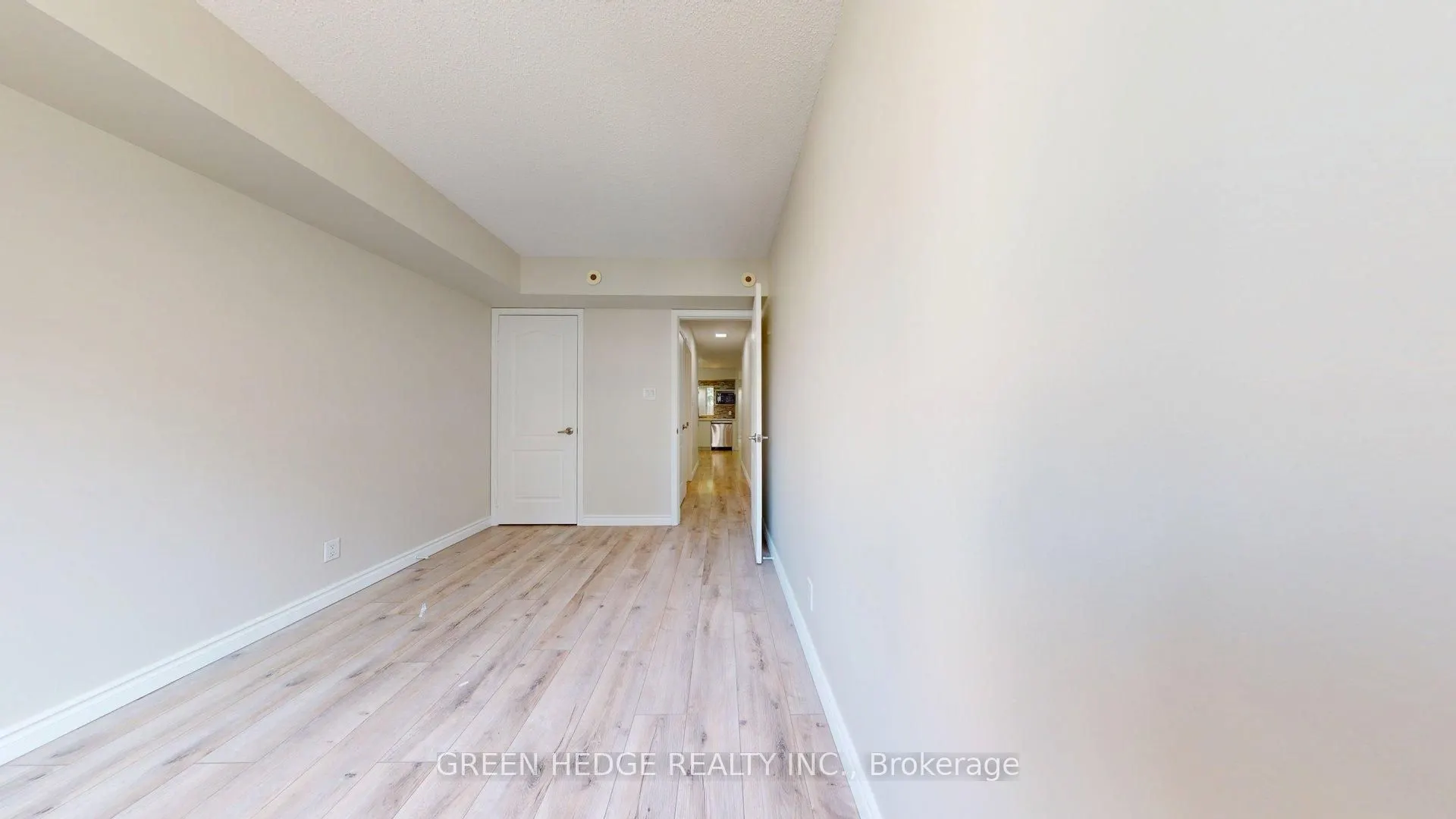 12 Douro Street, #418