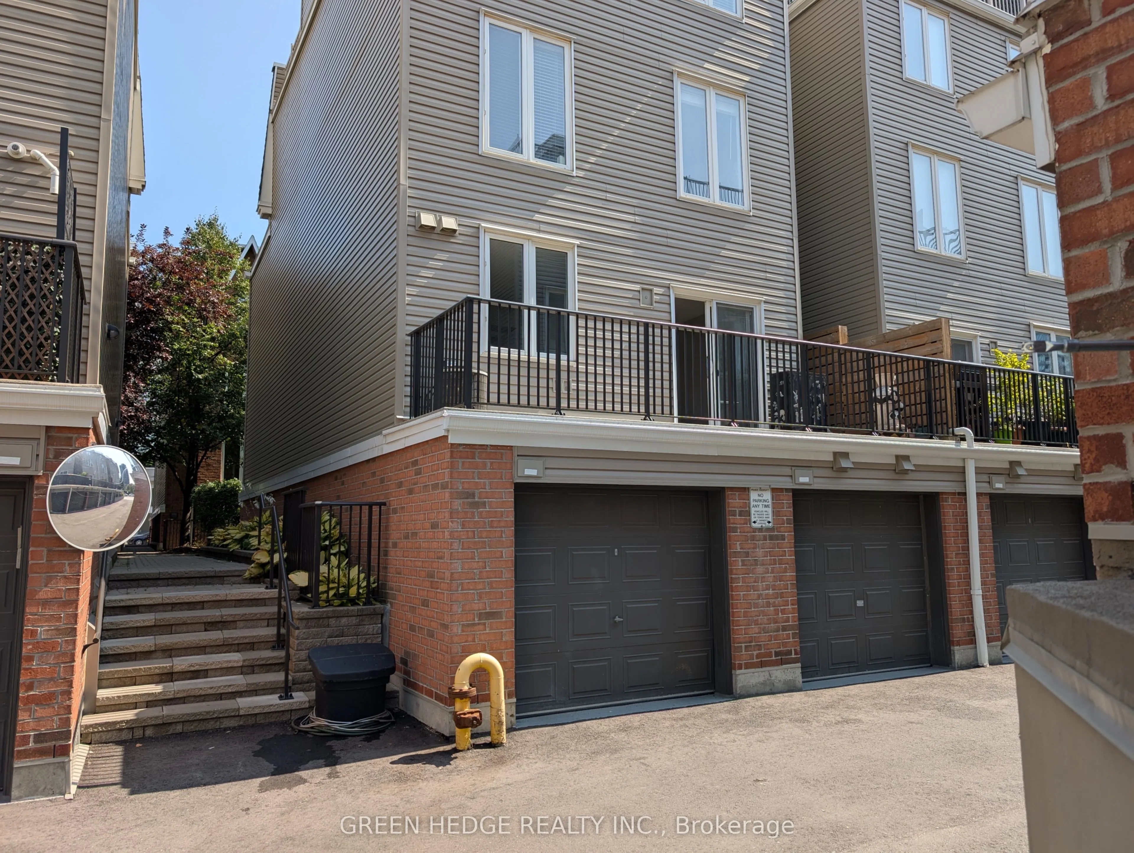 12 Douro Street, #418