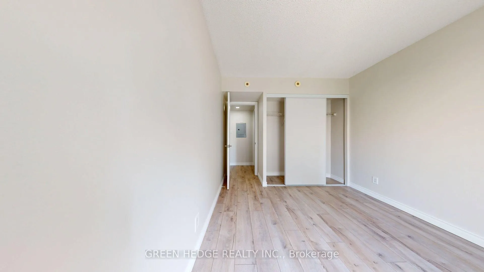 12 Douro Street, #418