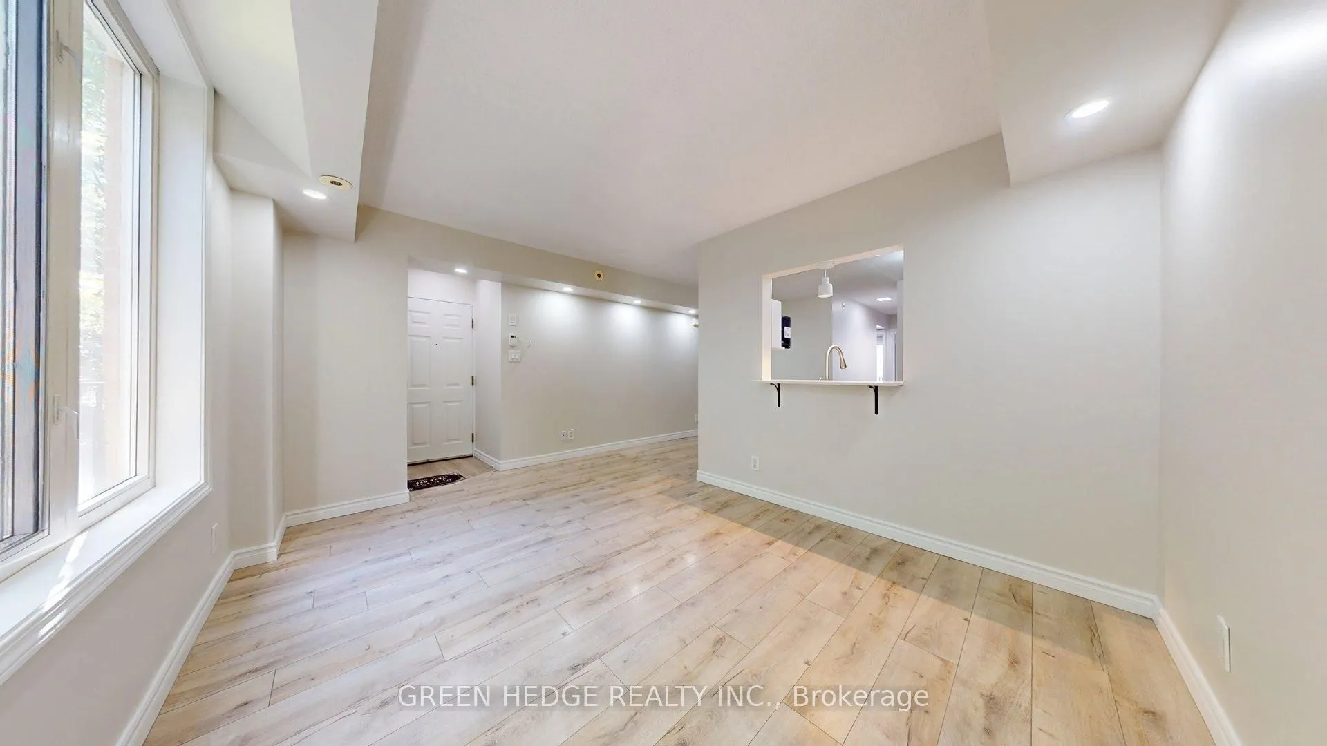12 Douro Street, #418