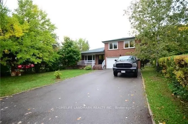 55 Waddington Crescent