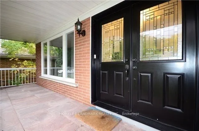 55 Waddington Crescent