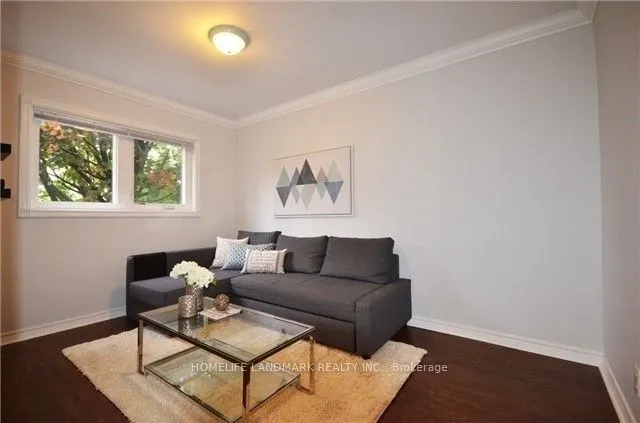 55 Waddington Crescent