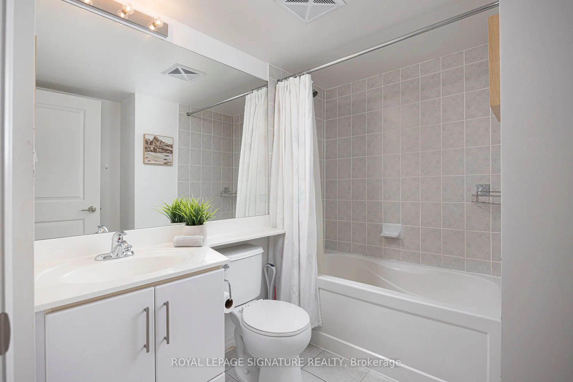 30 Herons Hill Way, #711