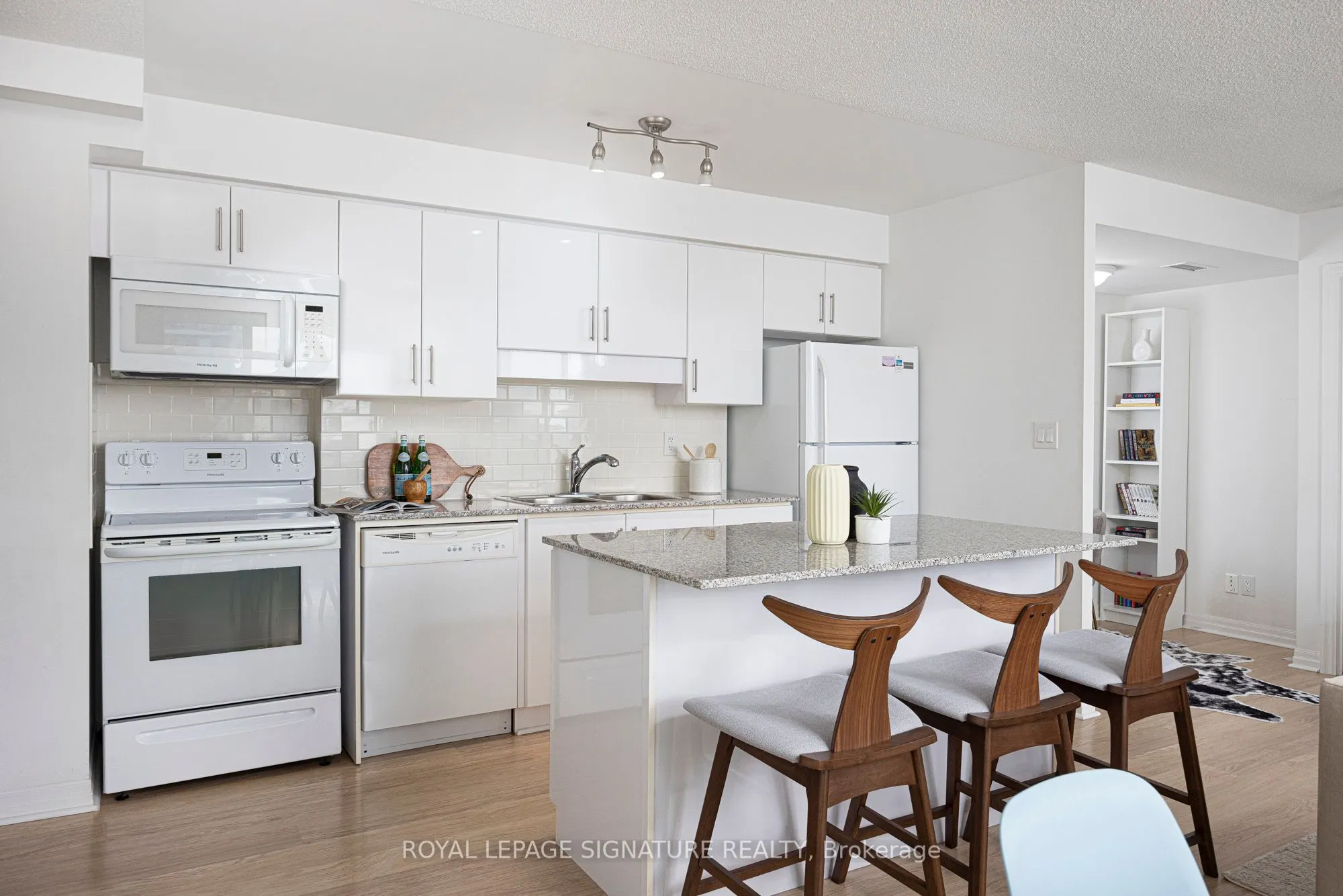 30 Herons Hill Way, #711