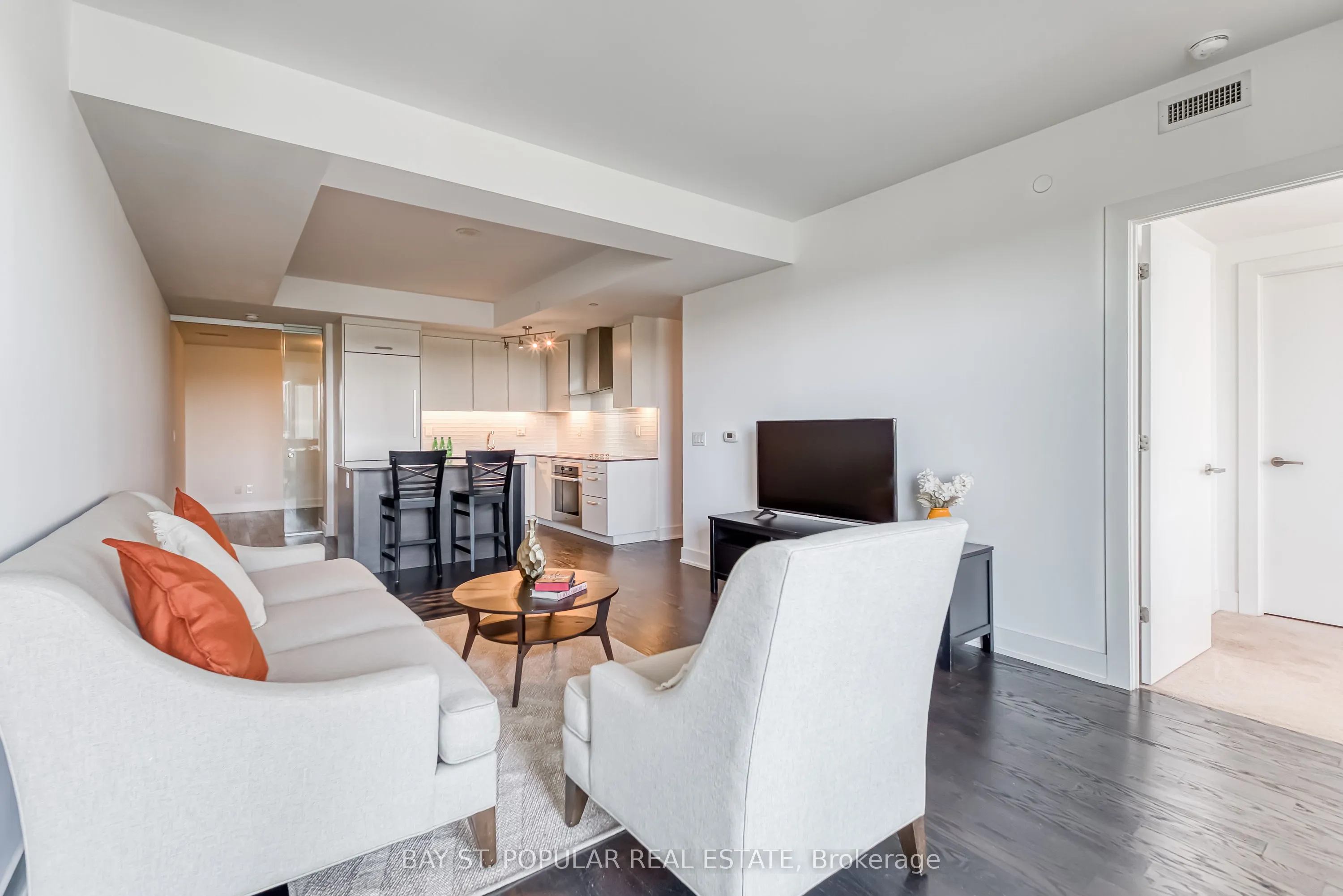 3018 Yonge Street, #803