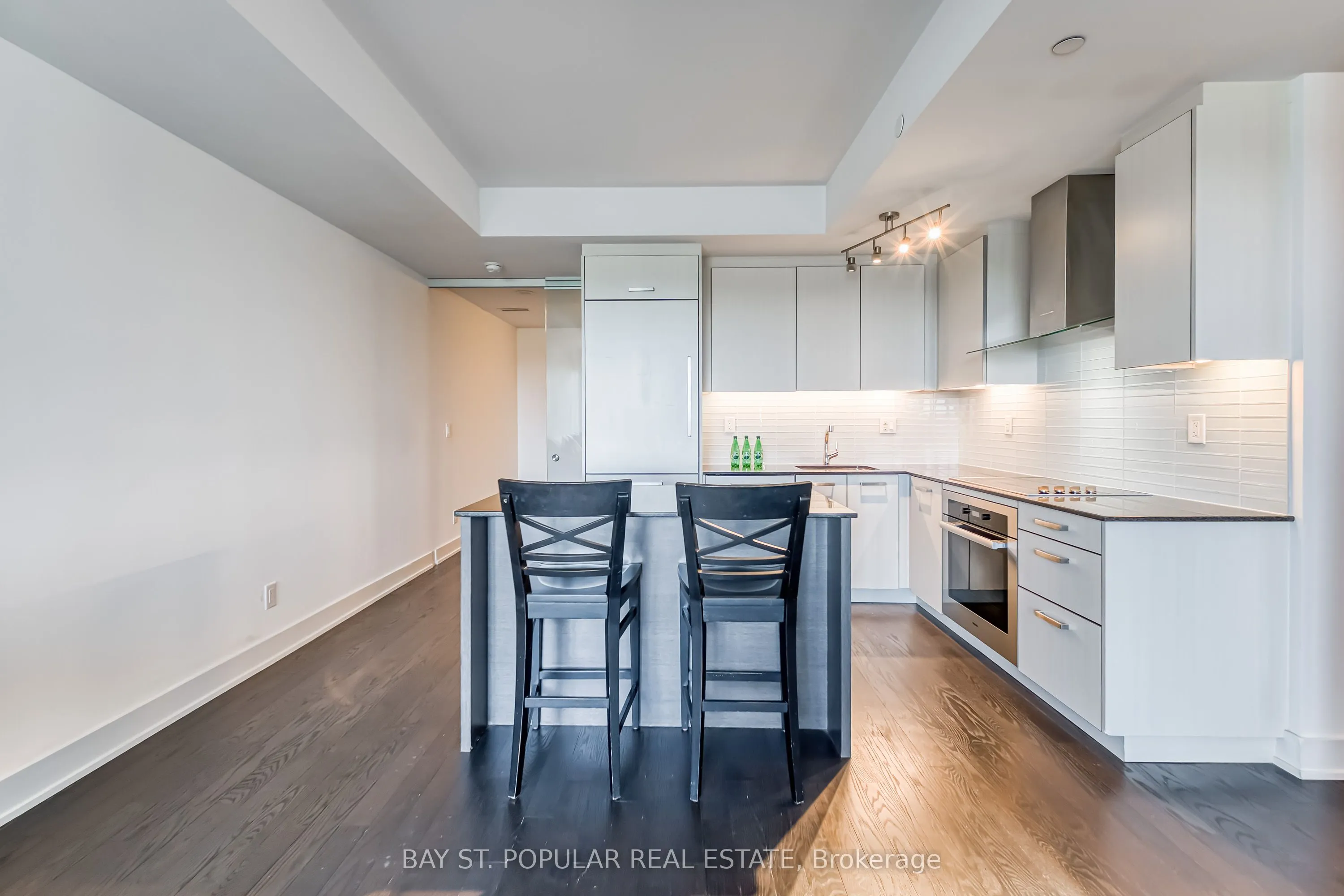 3018 Yonge Street, #803