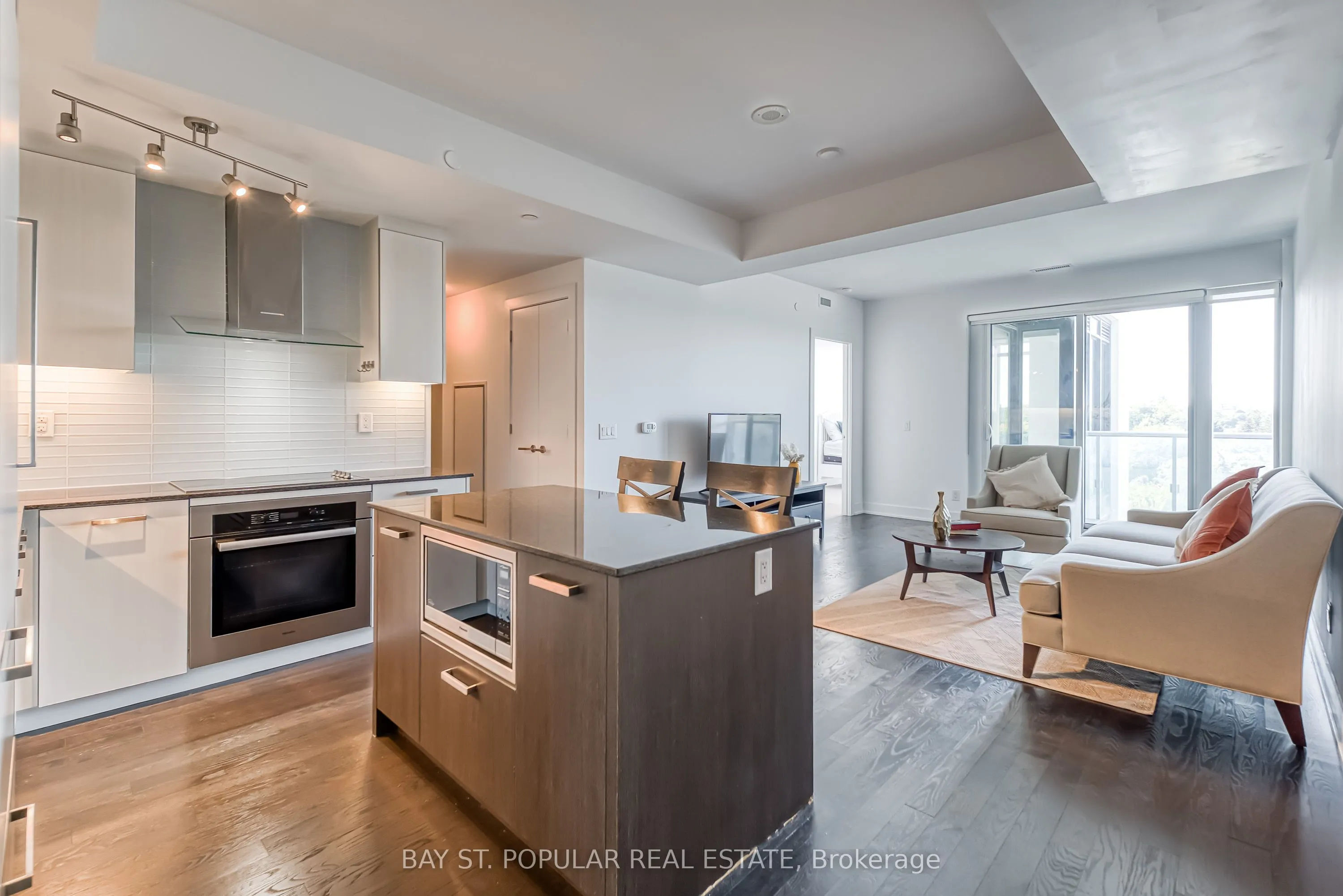 3018 Yonge Street, #803