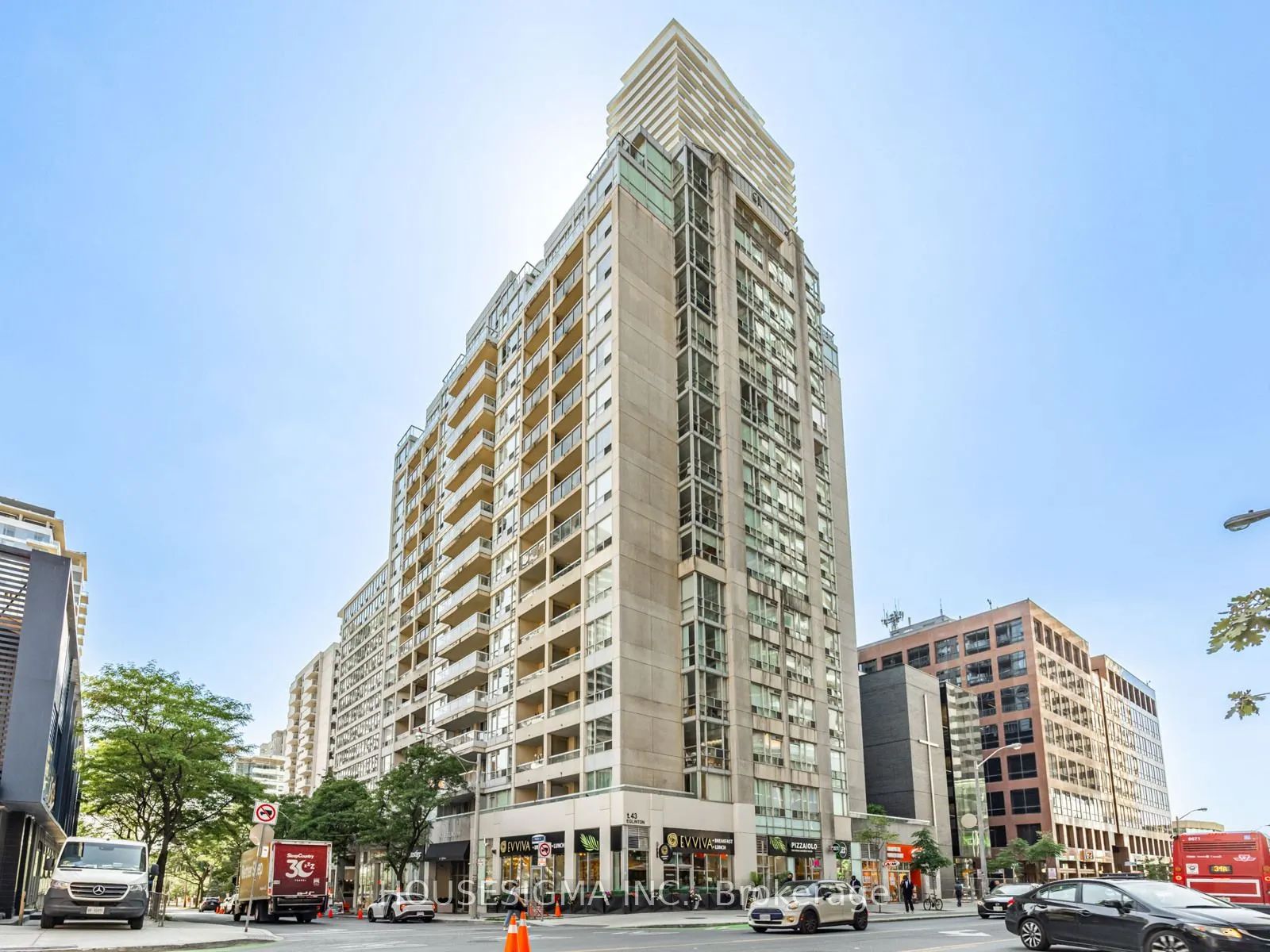 43 Eglinton Avenue E, #207