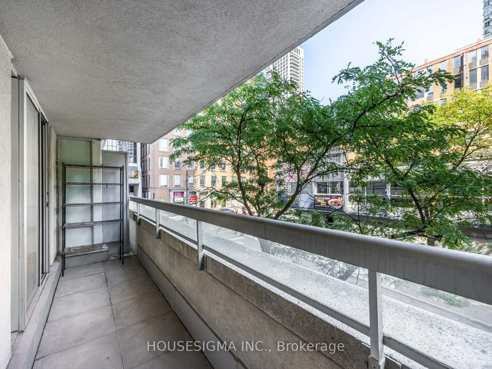 43 Eglinton Avenue E, #207