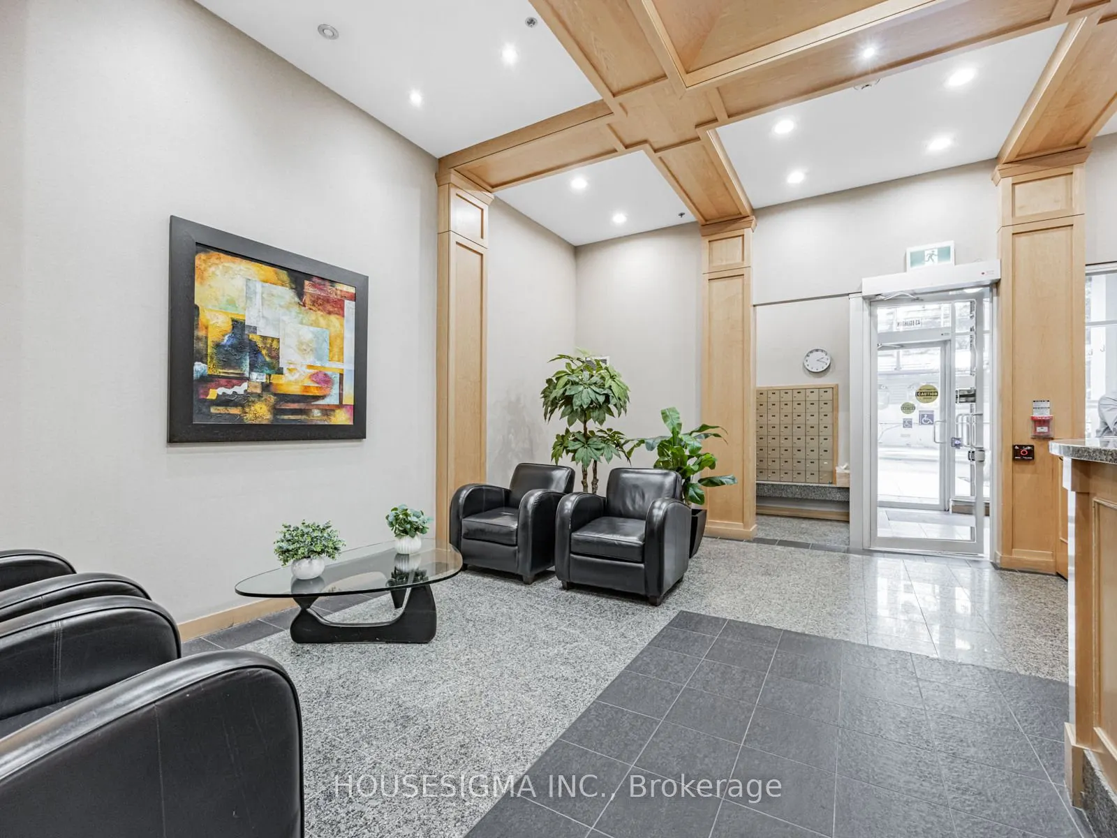 43 Eglinton Avenue E, #207