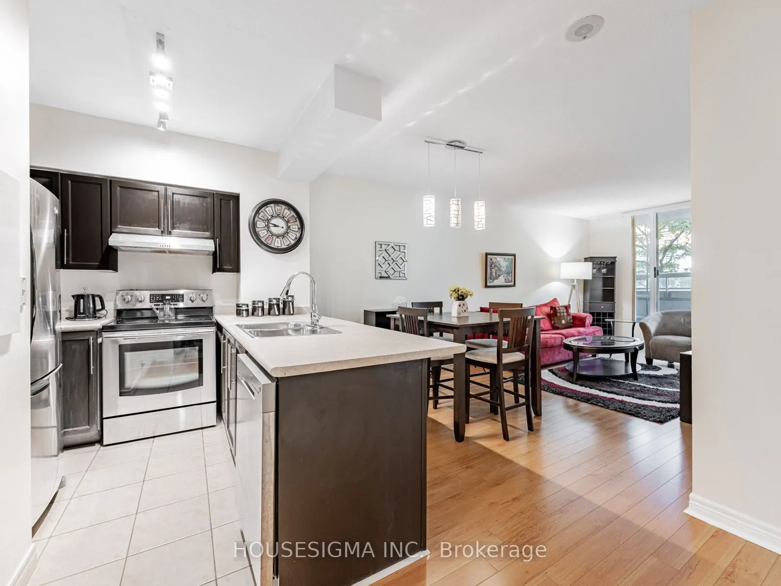 43 Eglinton Avenue E, #207
