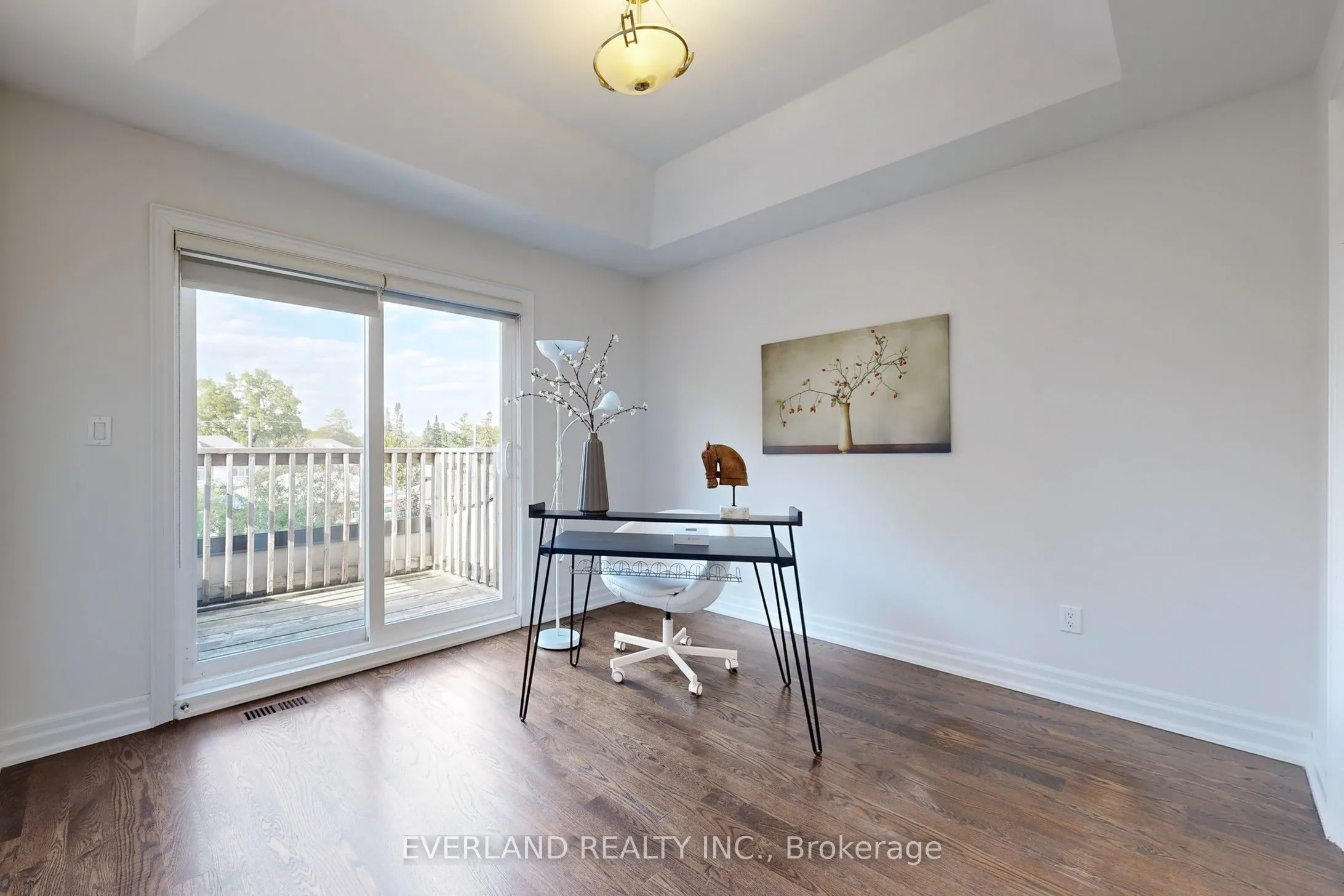 160B Finch Avenue E