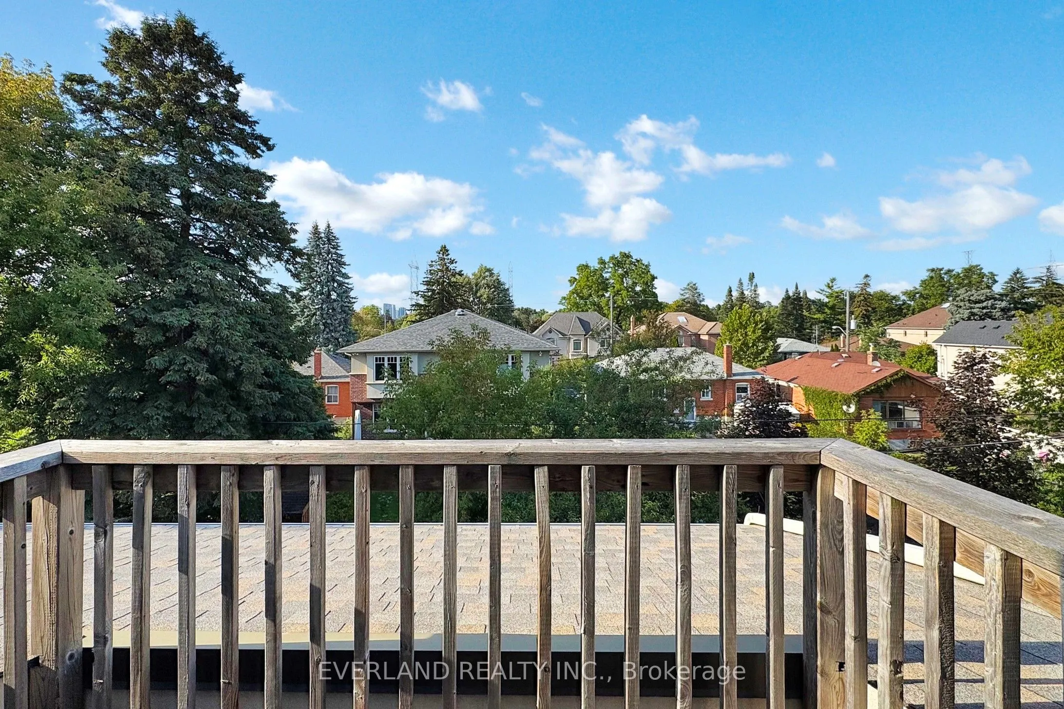 160B Finch Avenue E