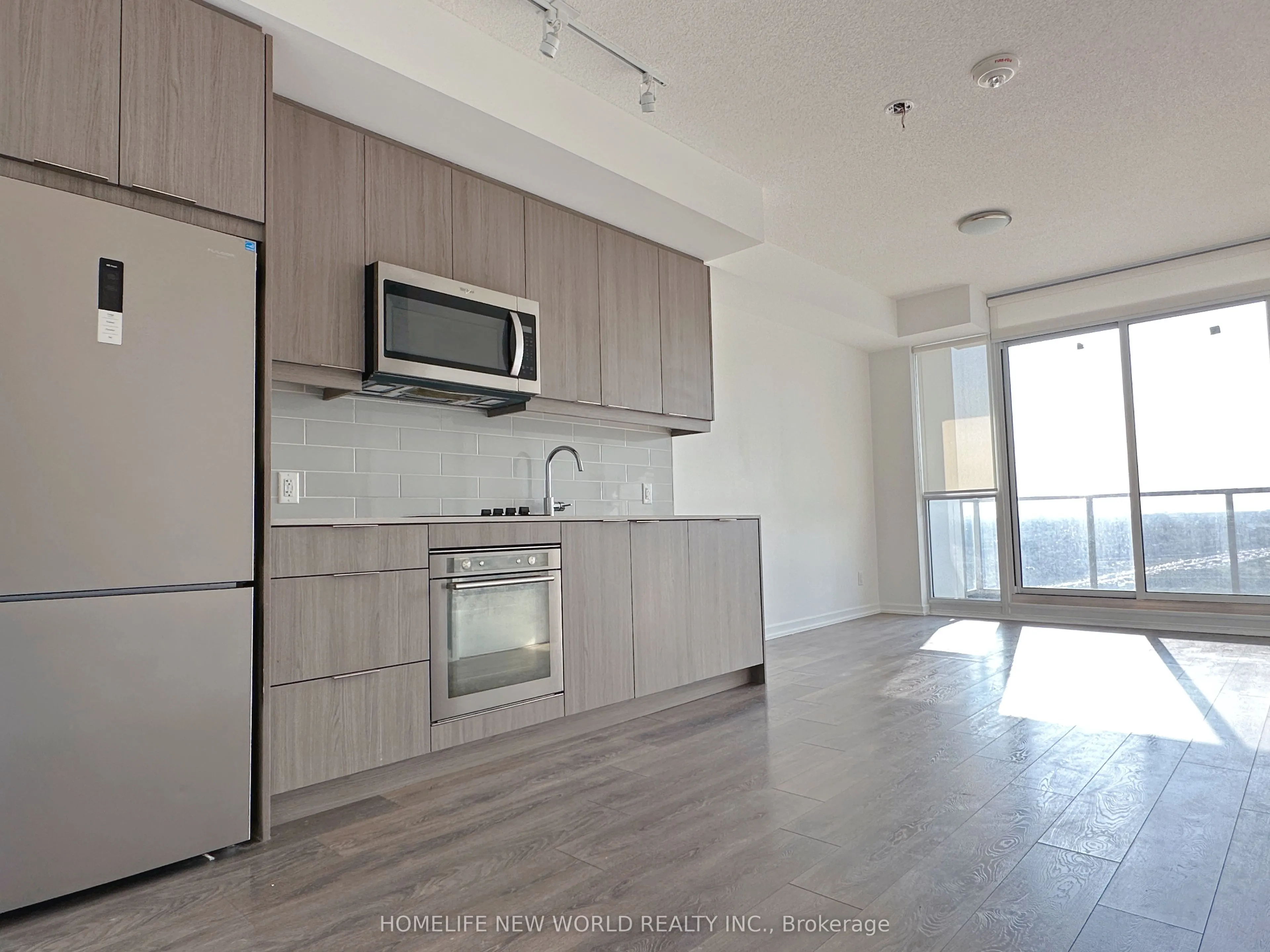 32 Forest Manor Road, #1911