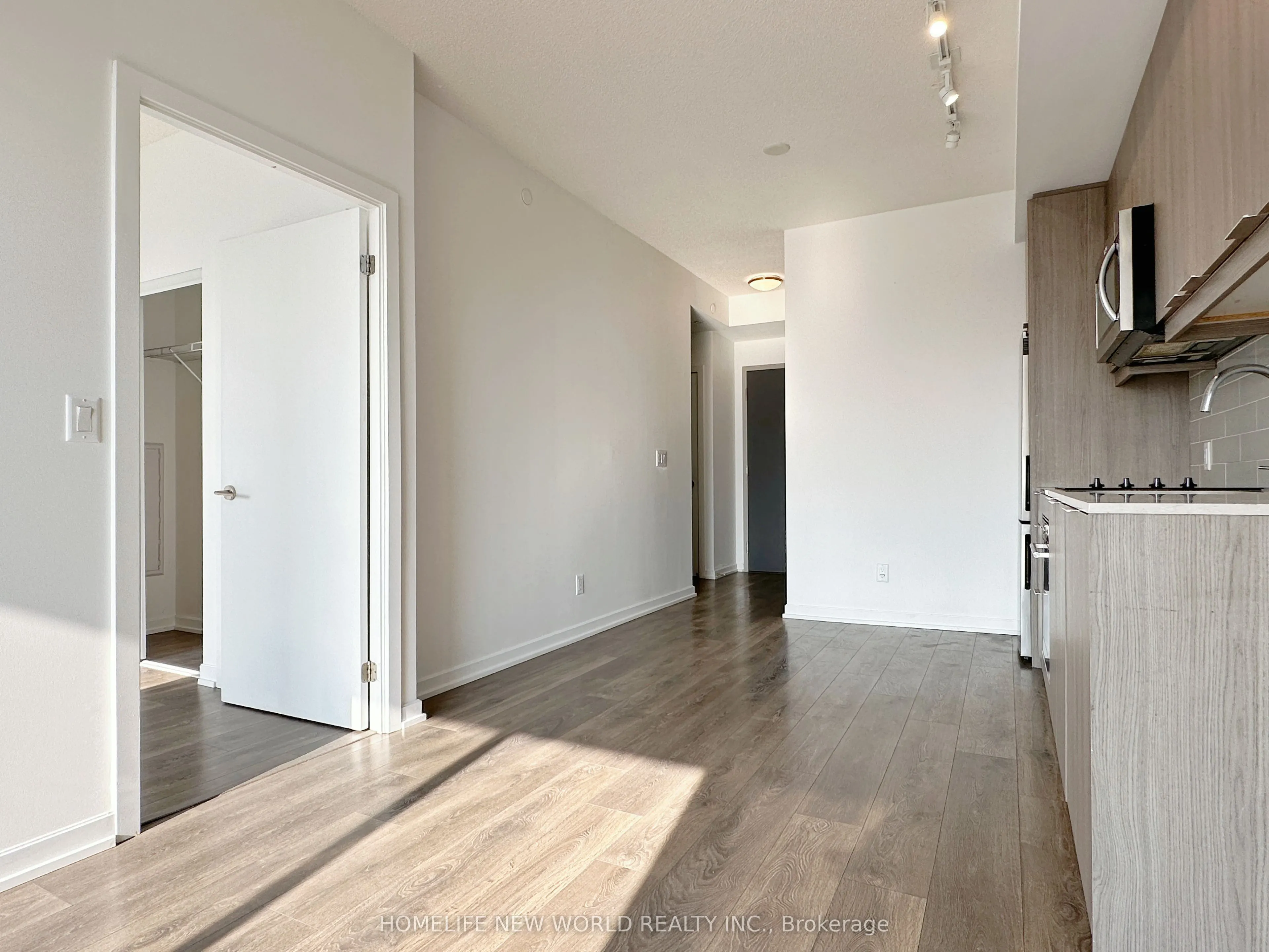 32 Forest Manor Road, #1911