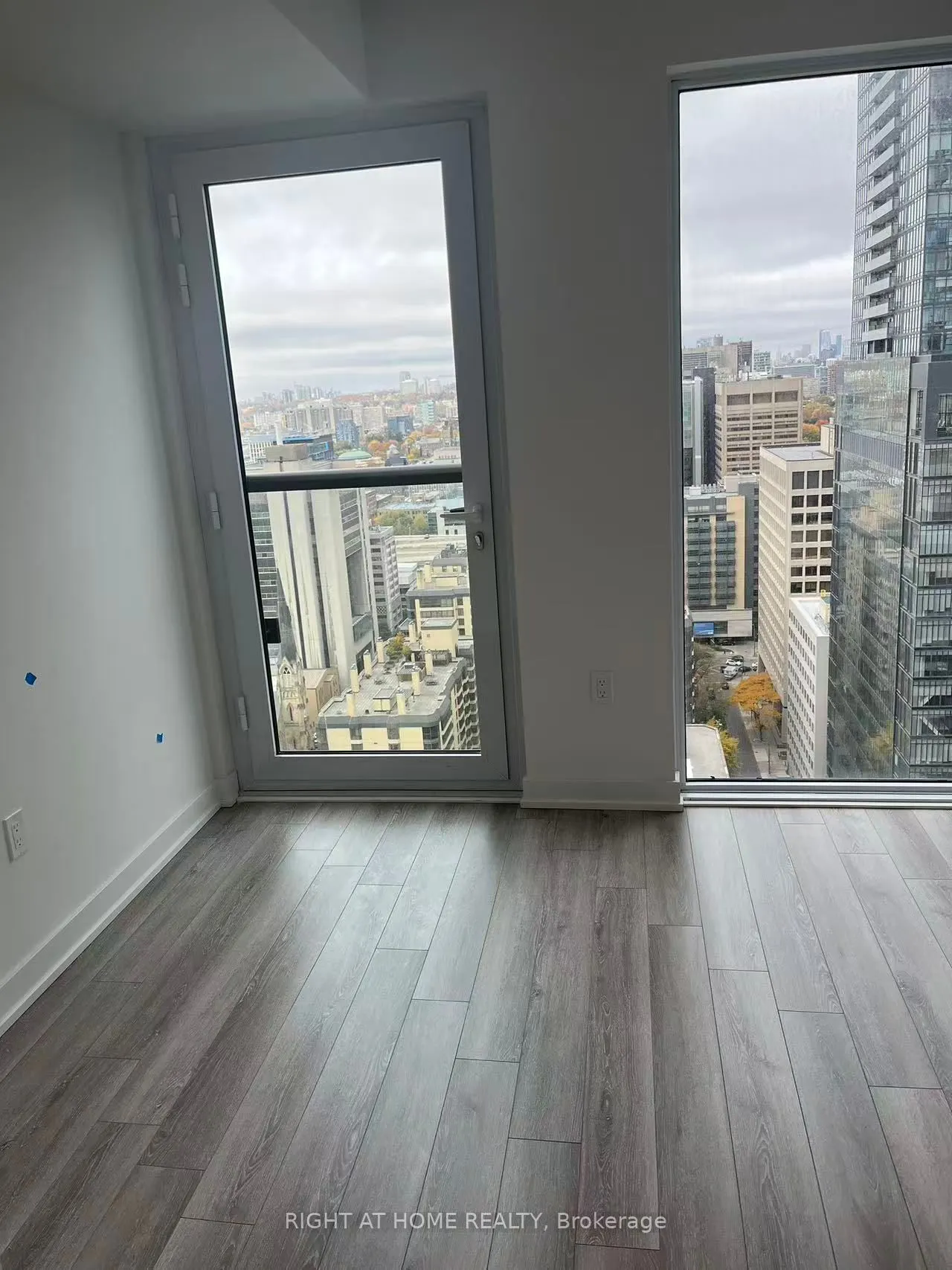 238 Simcoe Street, #2802