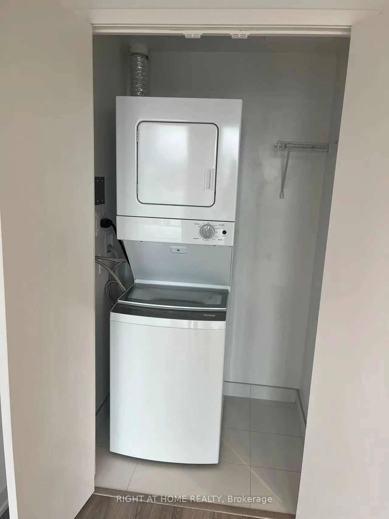 238 Simcoe Street, #2802