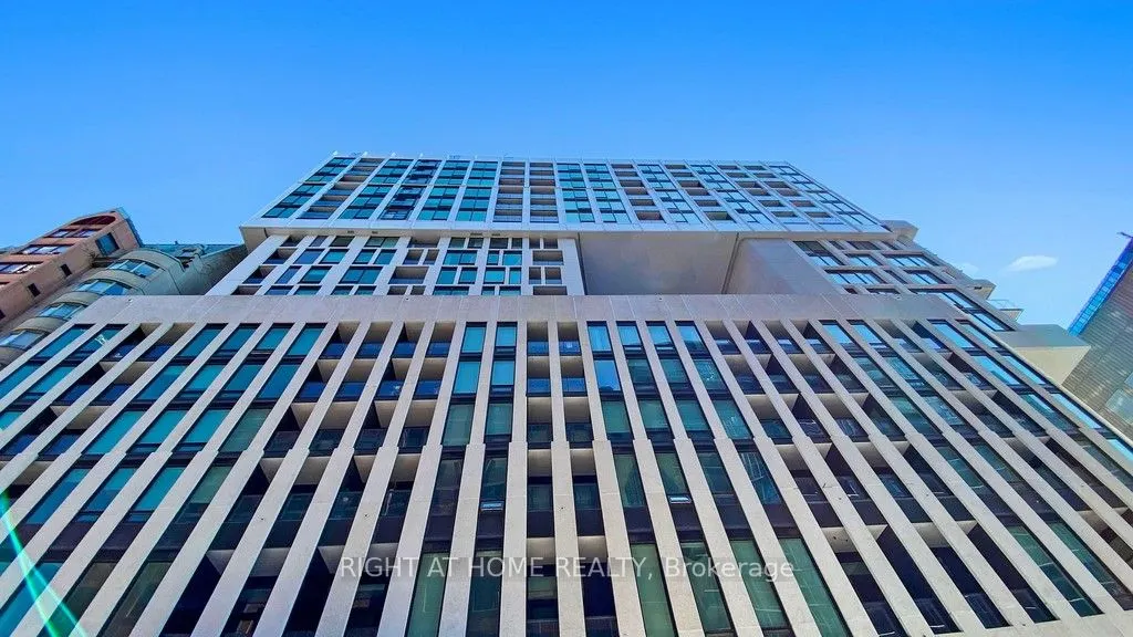 238 Simcoe Street, #2802
