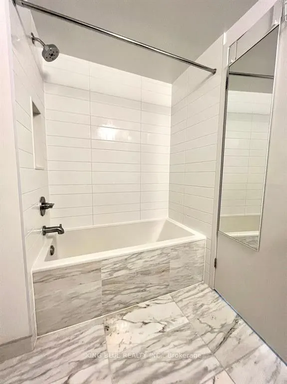 38 Iannuzzi Street, #1202