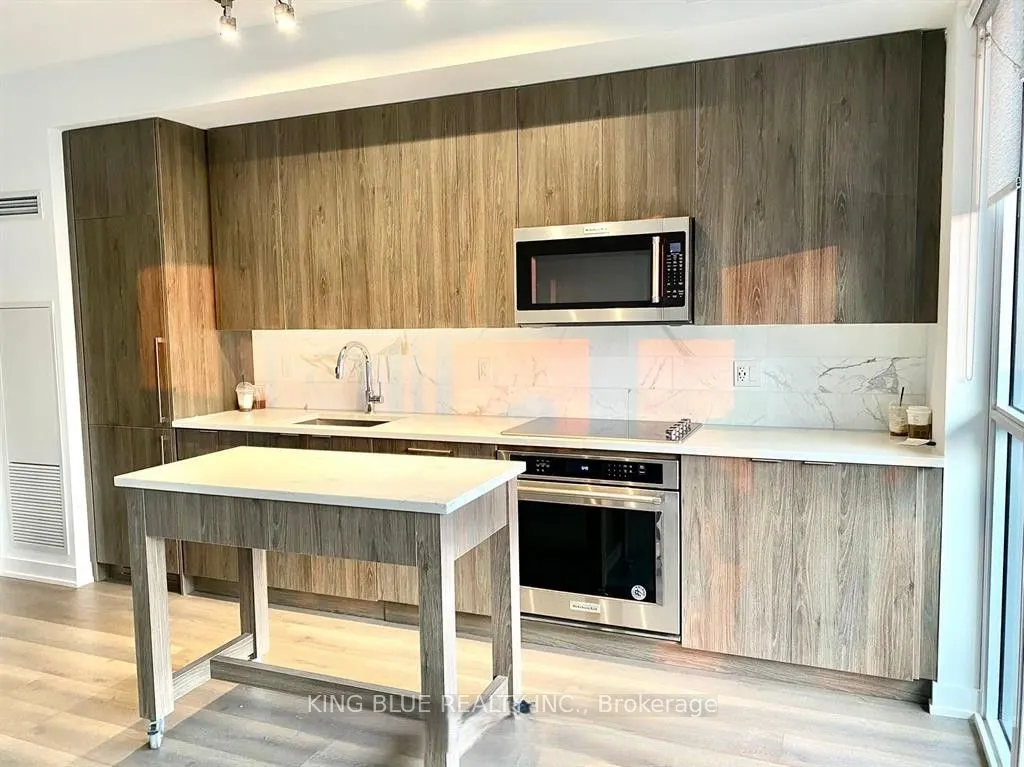 38 Iannuzzi Street, #1202