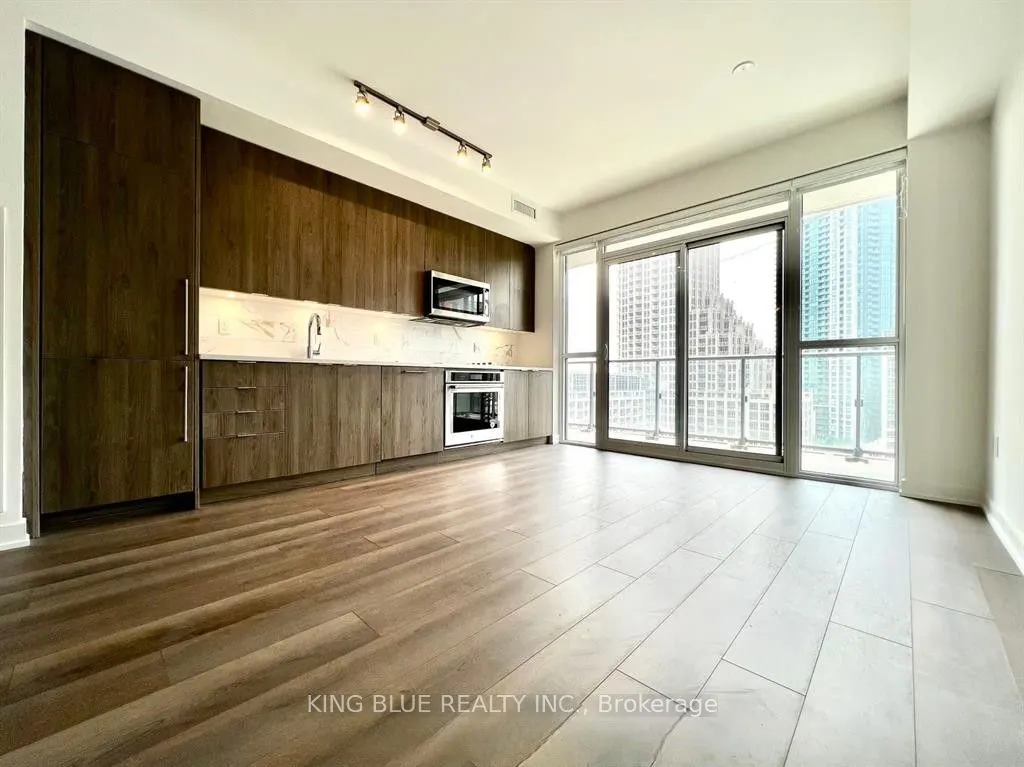 38 Iannuzzi Street, #1202