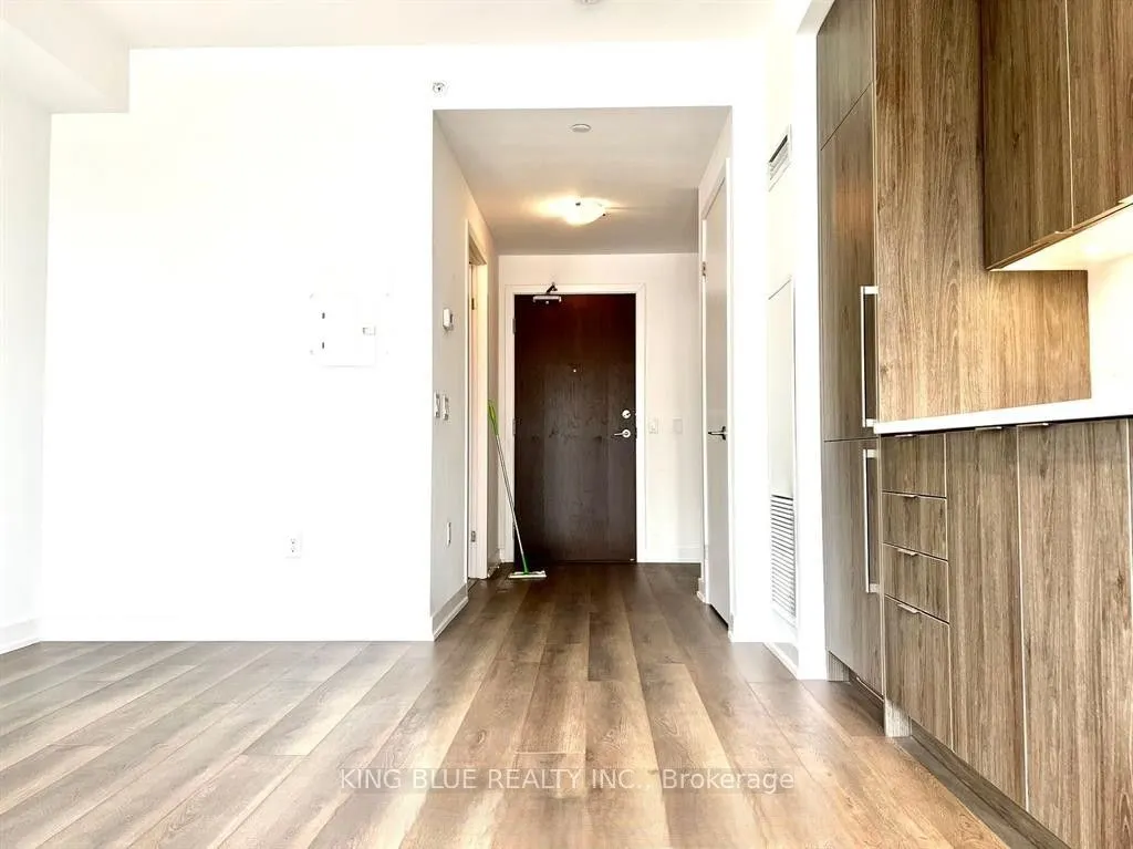 38 Iannuzzi Street, #1202