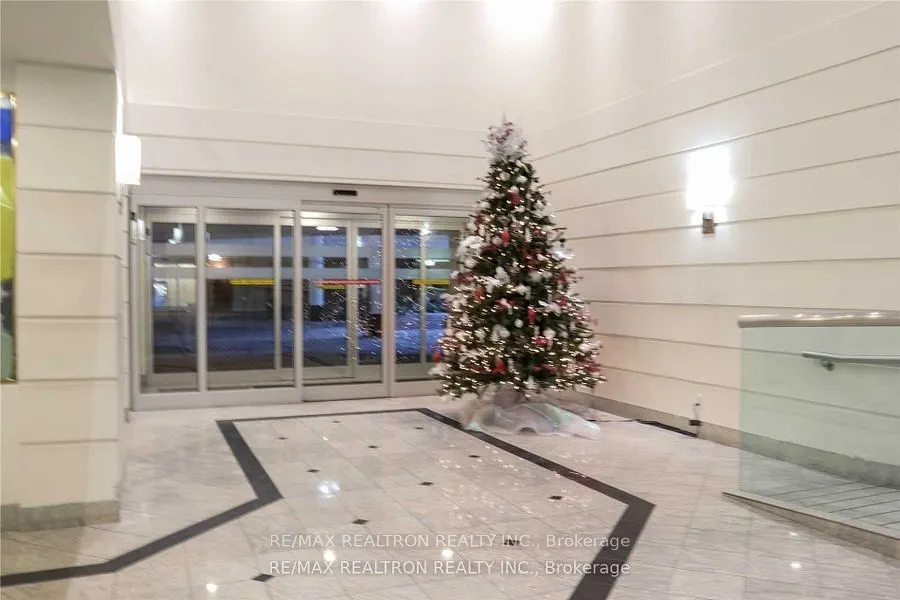 711 Bay Street, #1920
