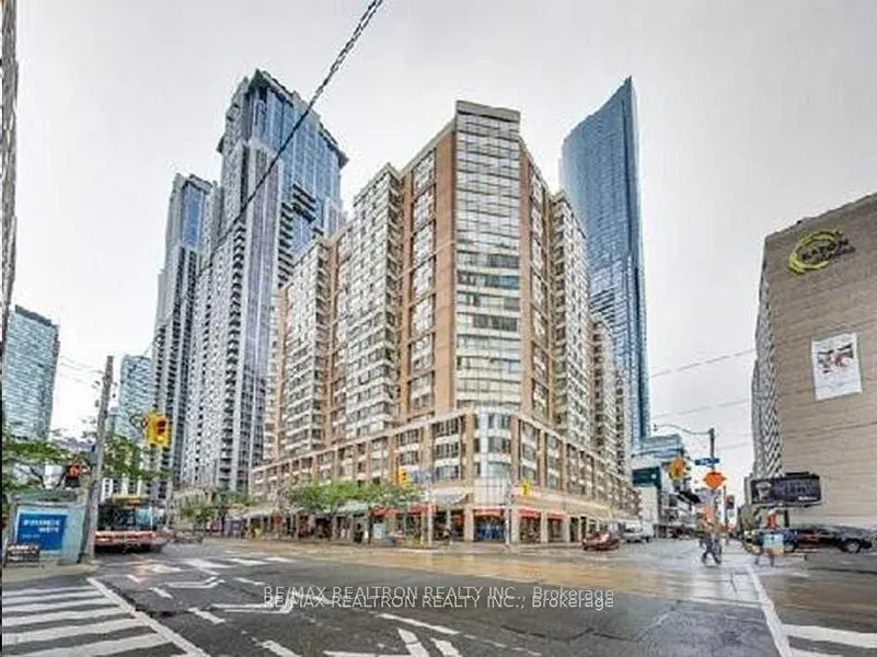 711 Bay Street, #1920