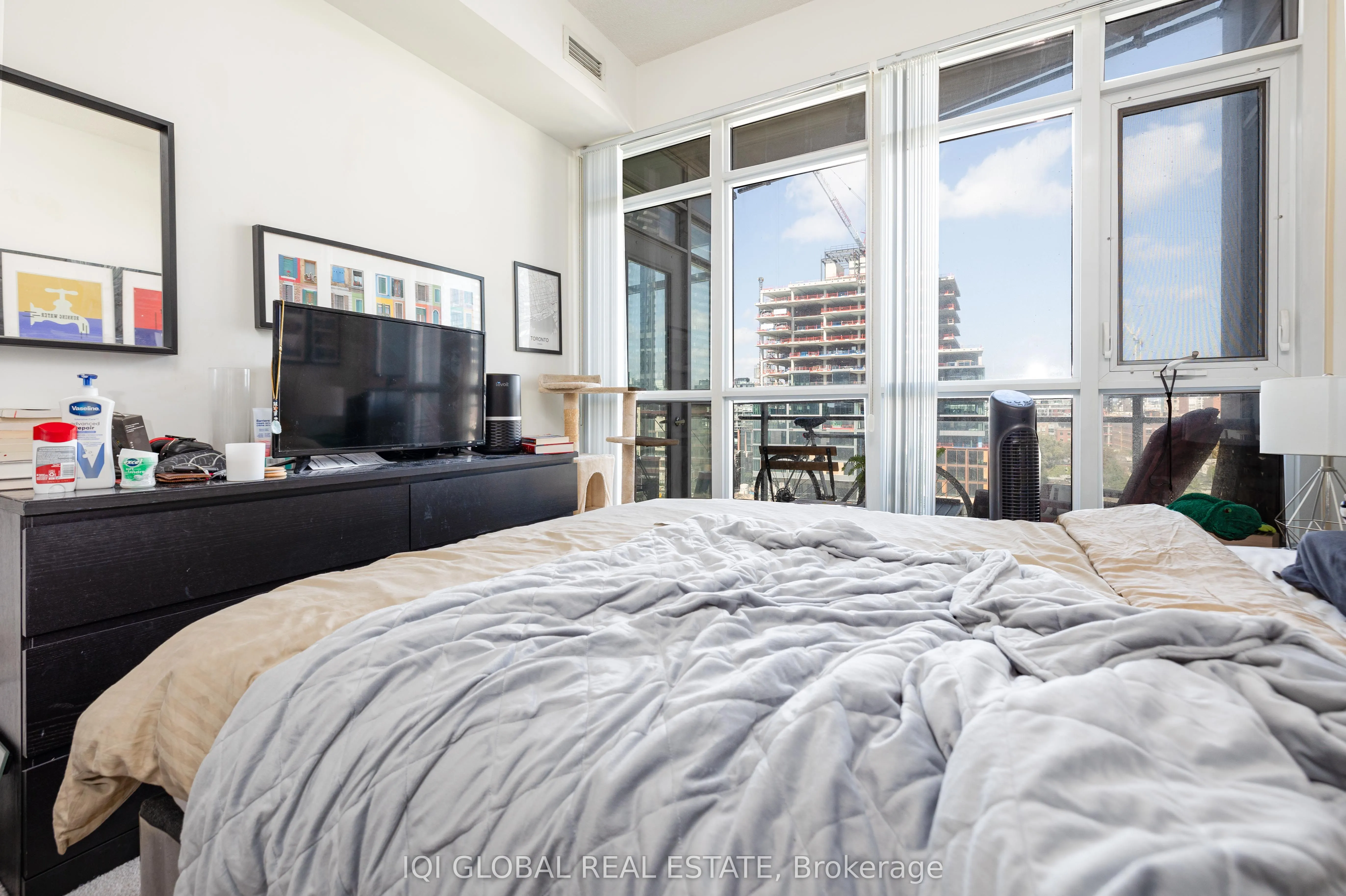 21 Iceboat Terrace, #1025
