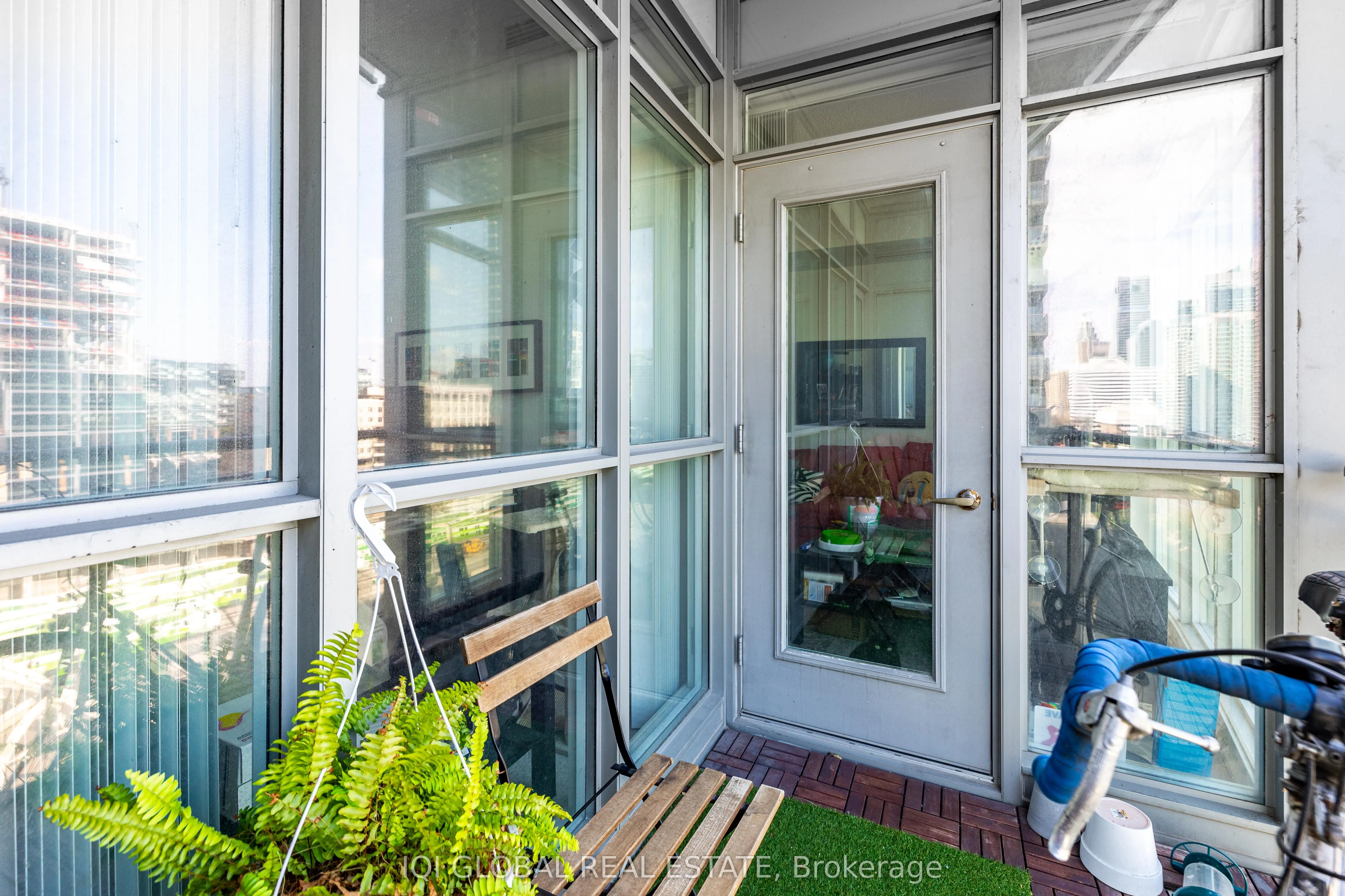 21 Iceboat Terrace, #1025