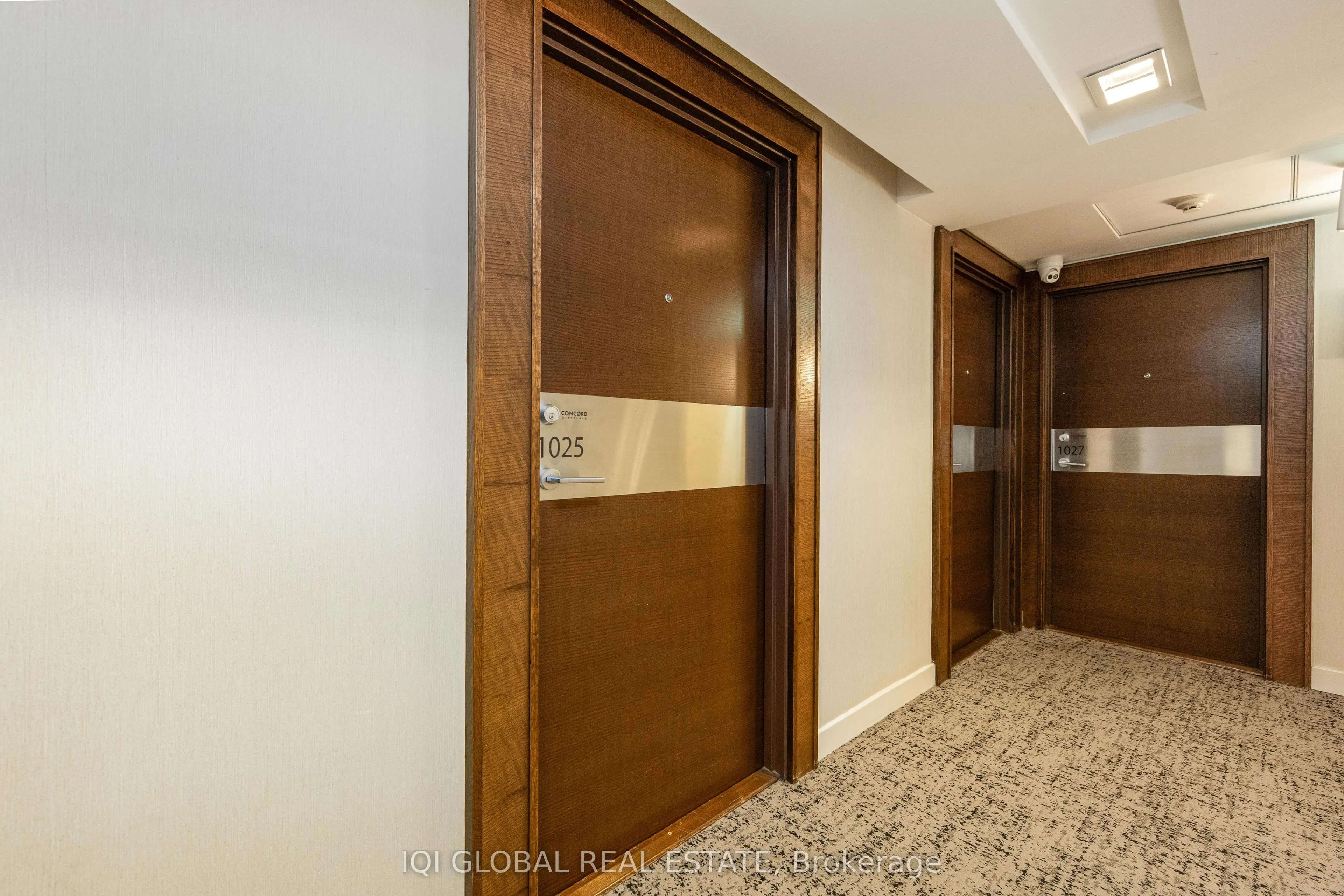21 Iceboat Terrace, #1025