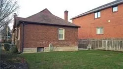 389 Lawrence Avenue W