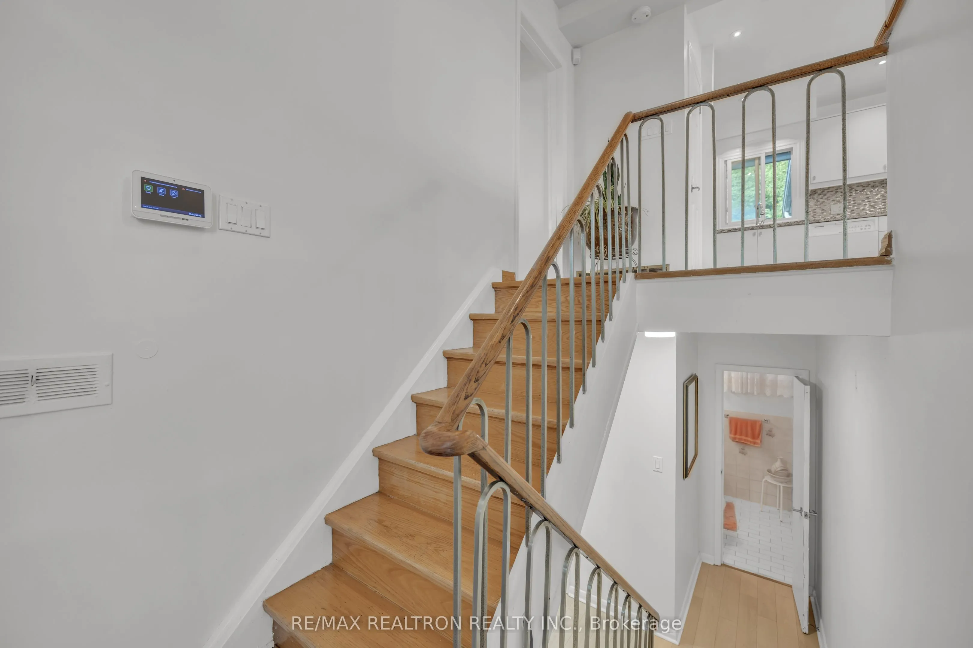 120 Laurentide Drive