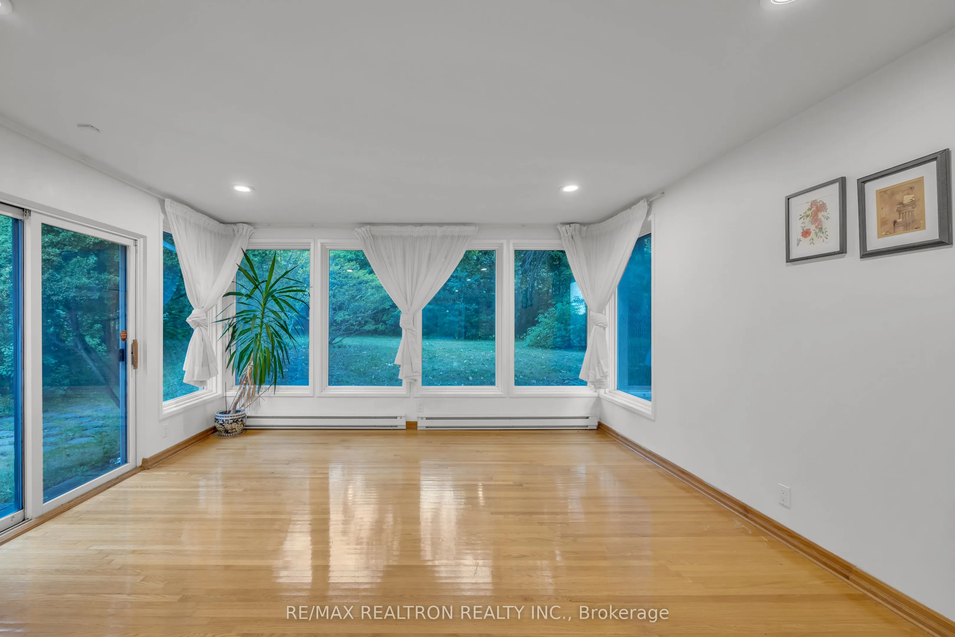 120 Laurentide Drive