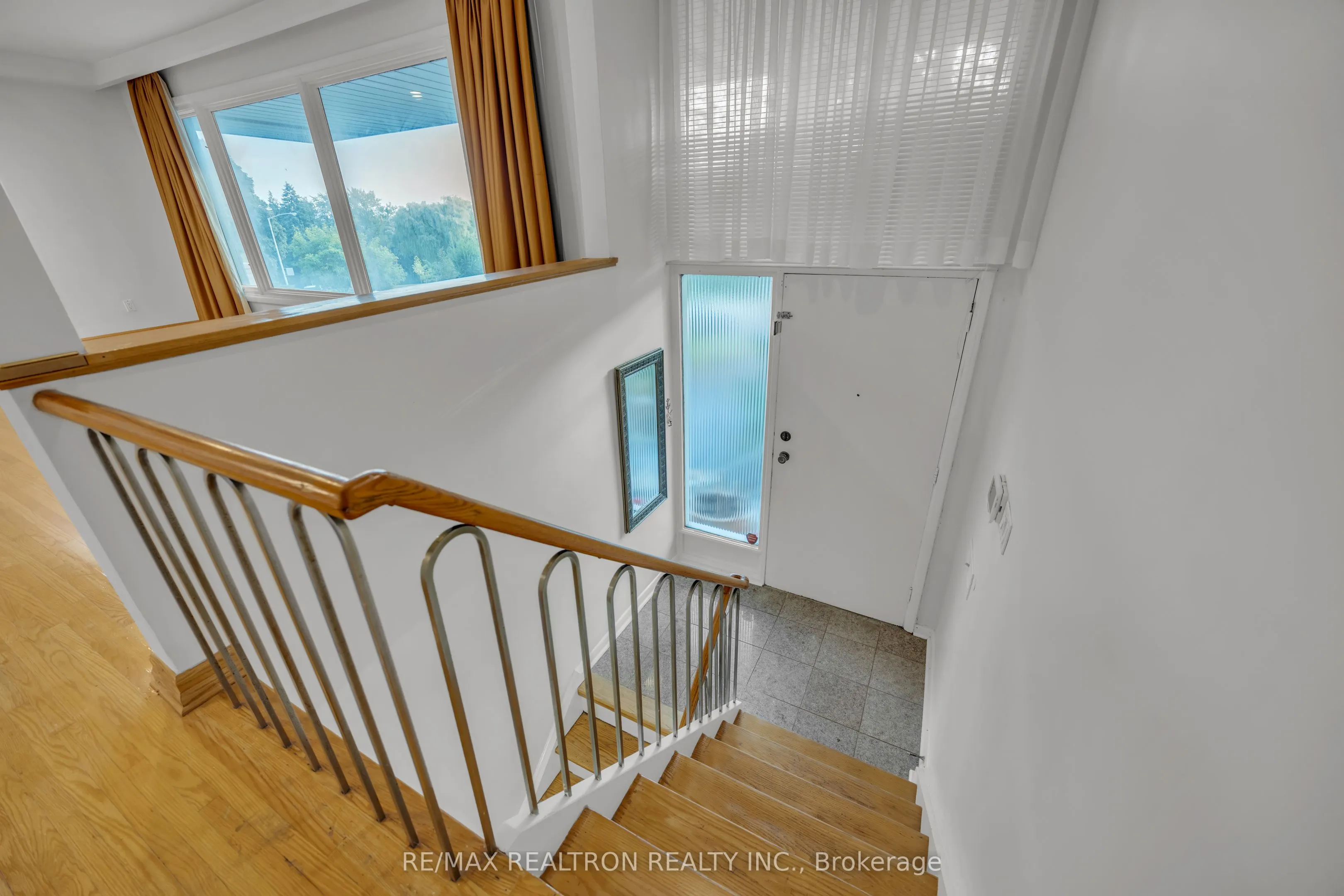 120 Laurentide Drive