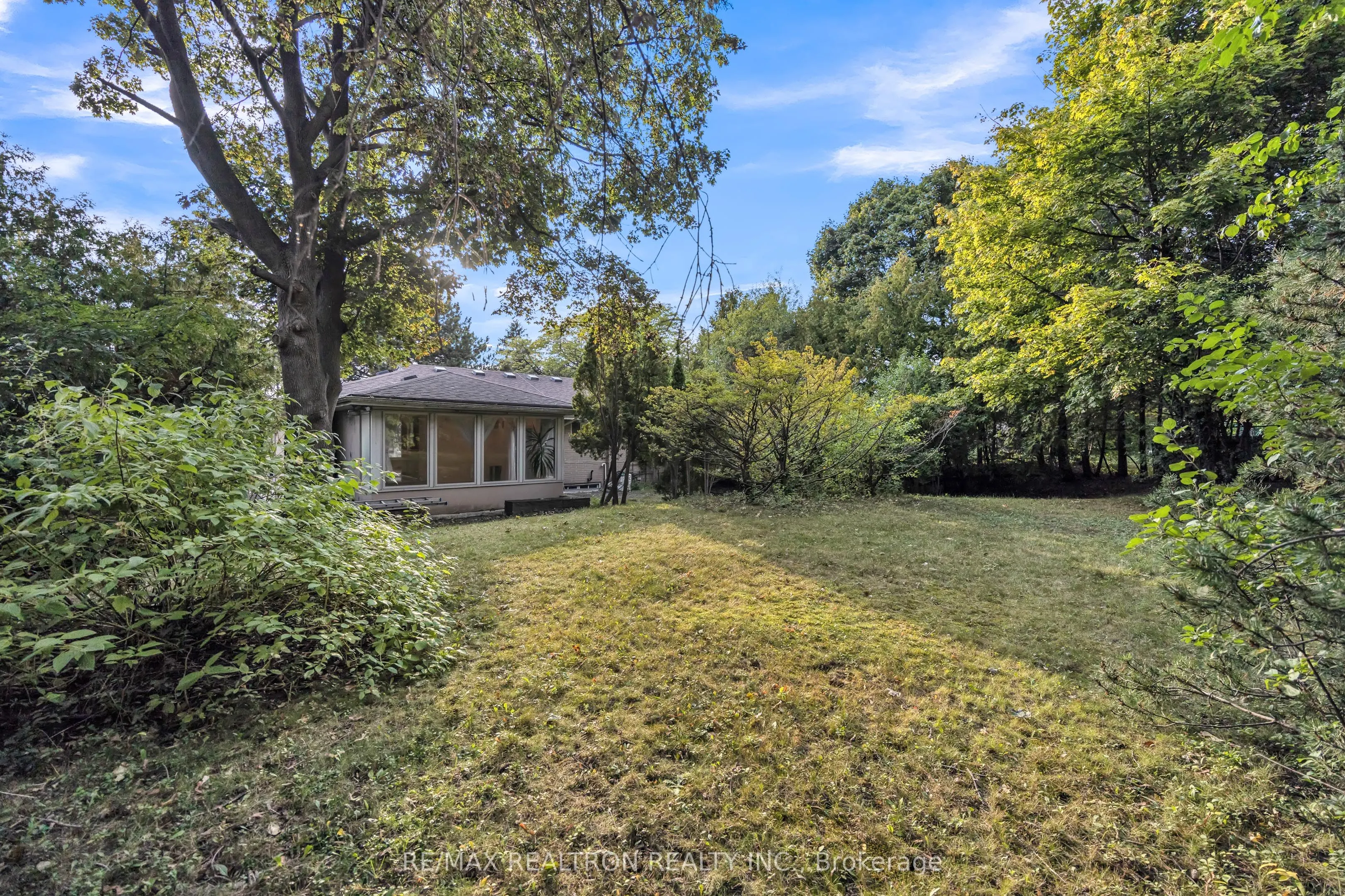 120 Laurentide Drive