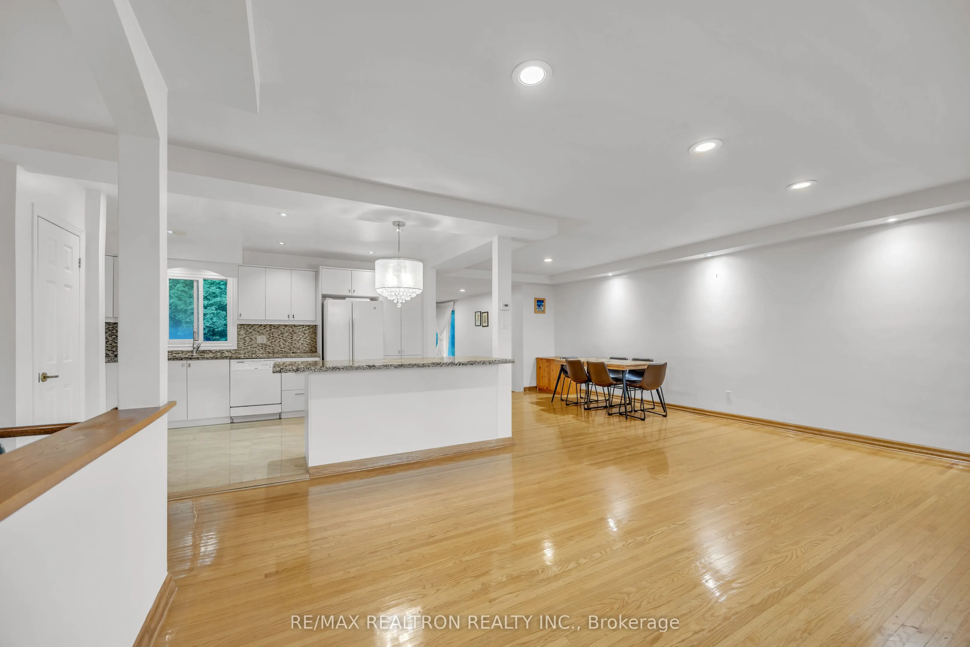 120 Laurentide Drive