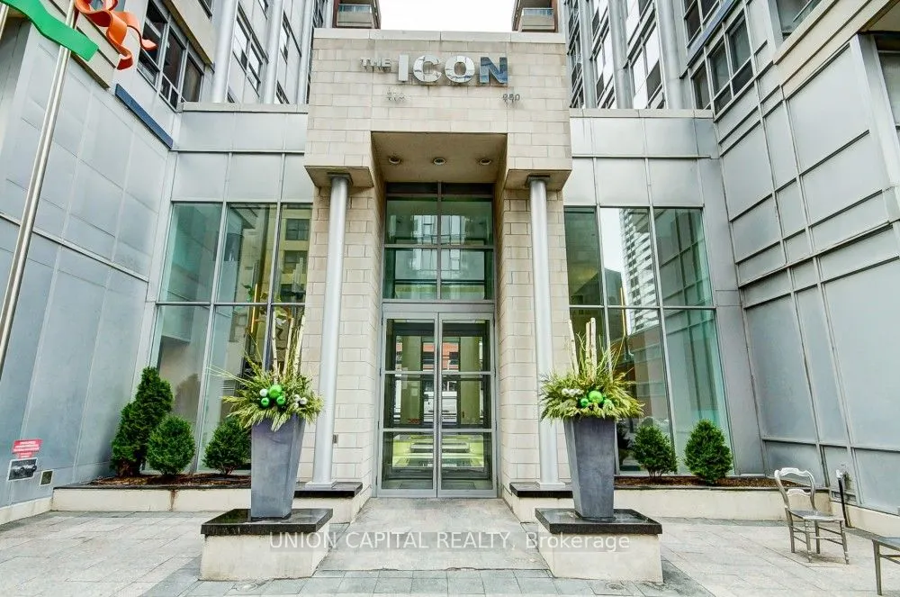 250 Wellington Street W, #837