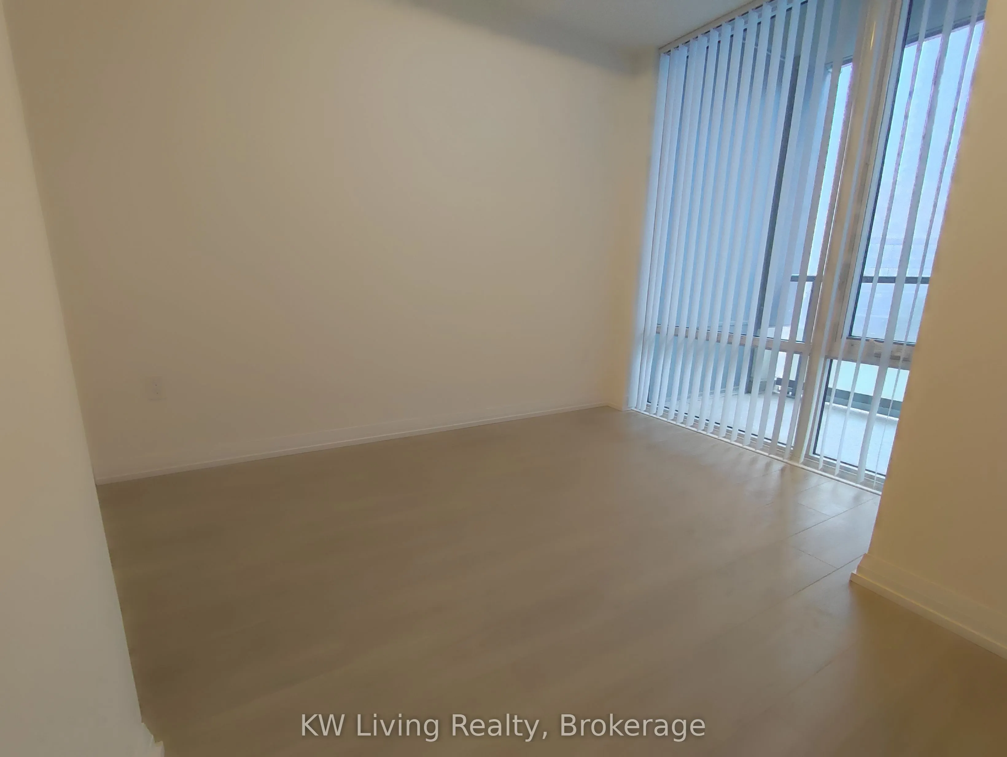 50 Dunfield Avenue, #818