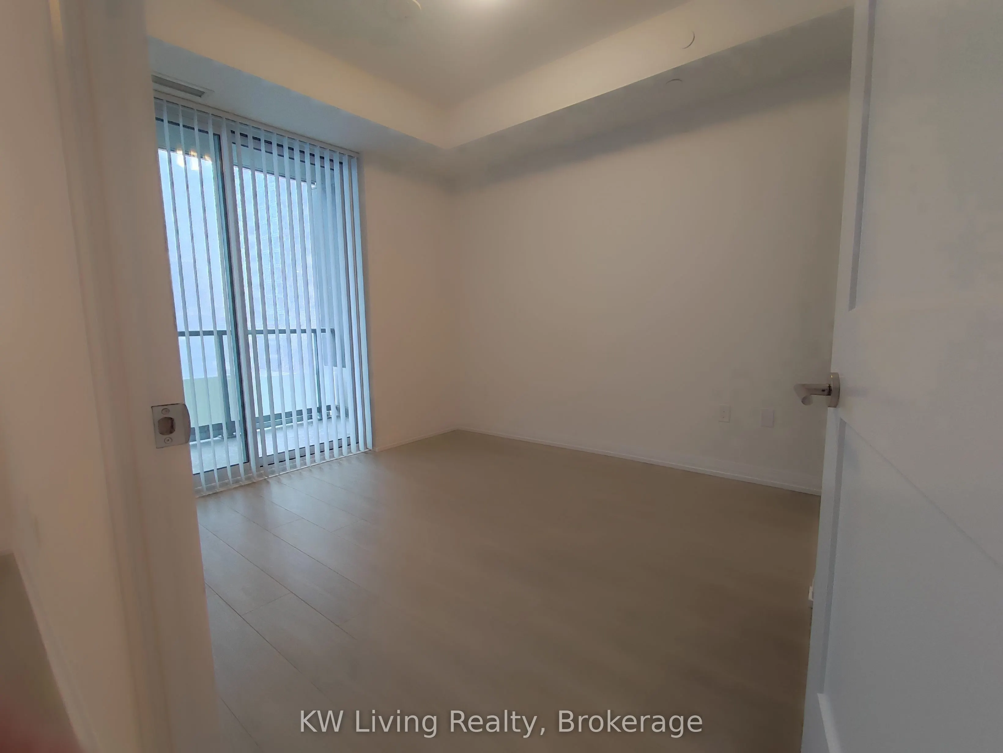 50 Dunfield Avenue, #818