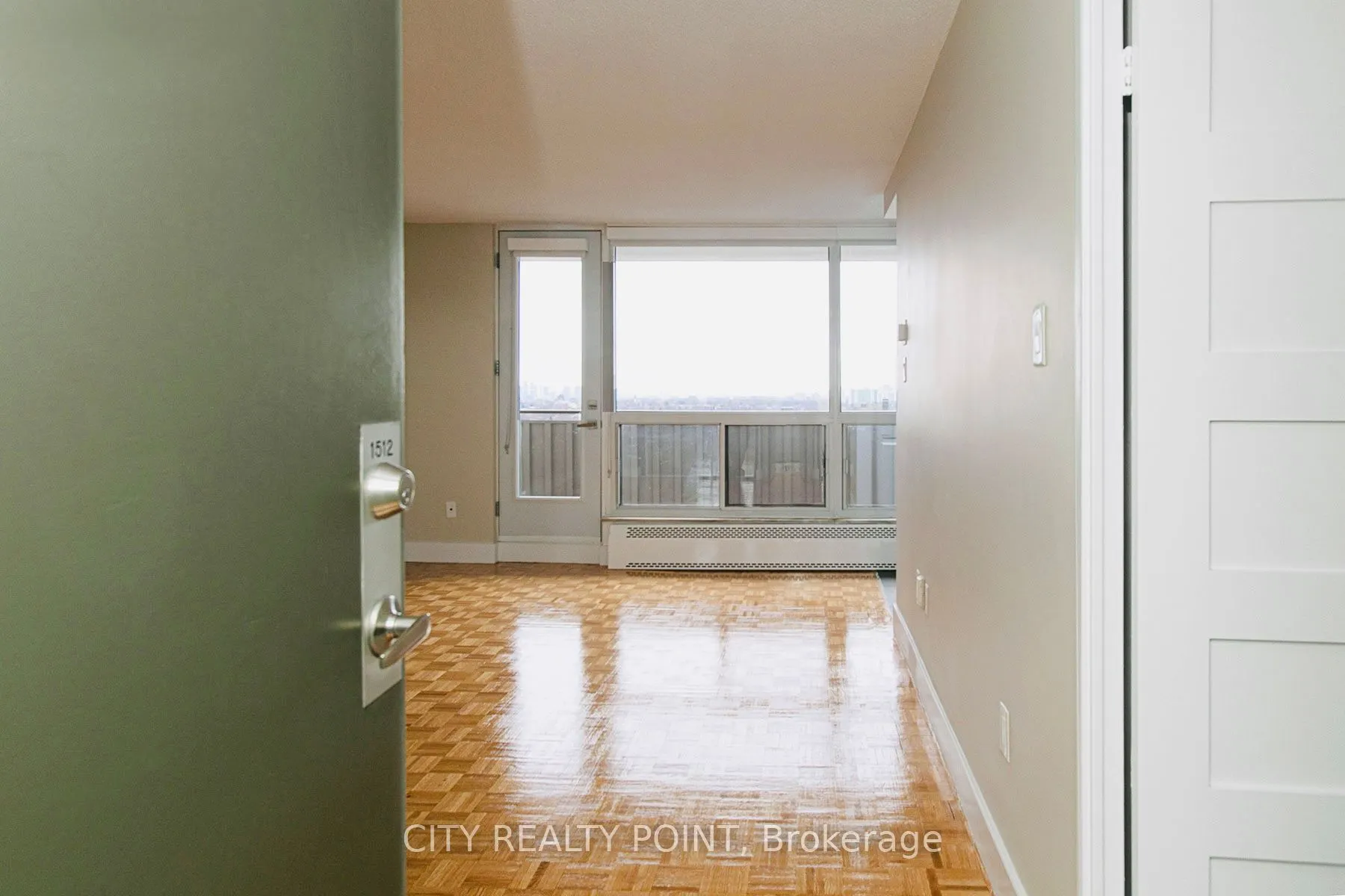 666 Spadina Avenue, #402
