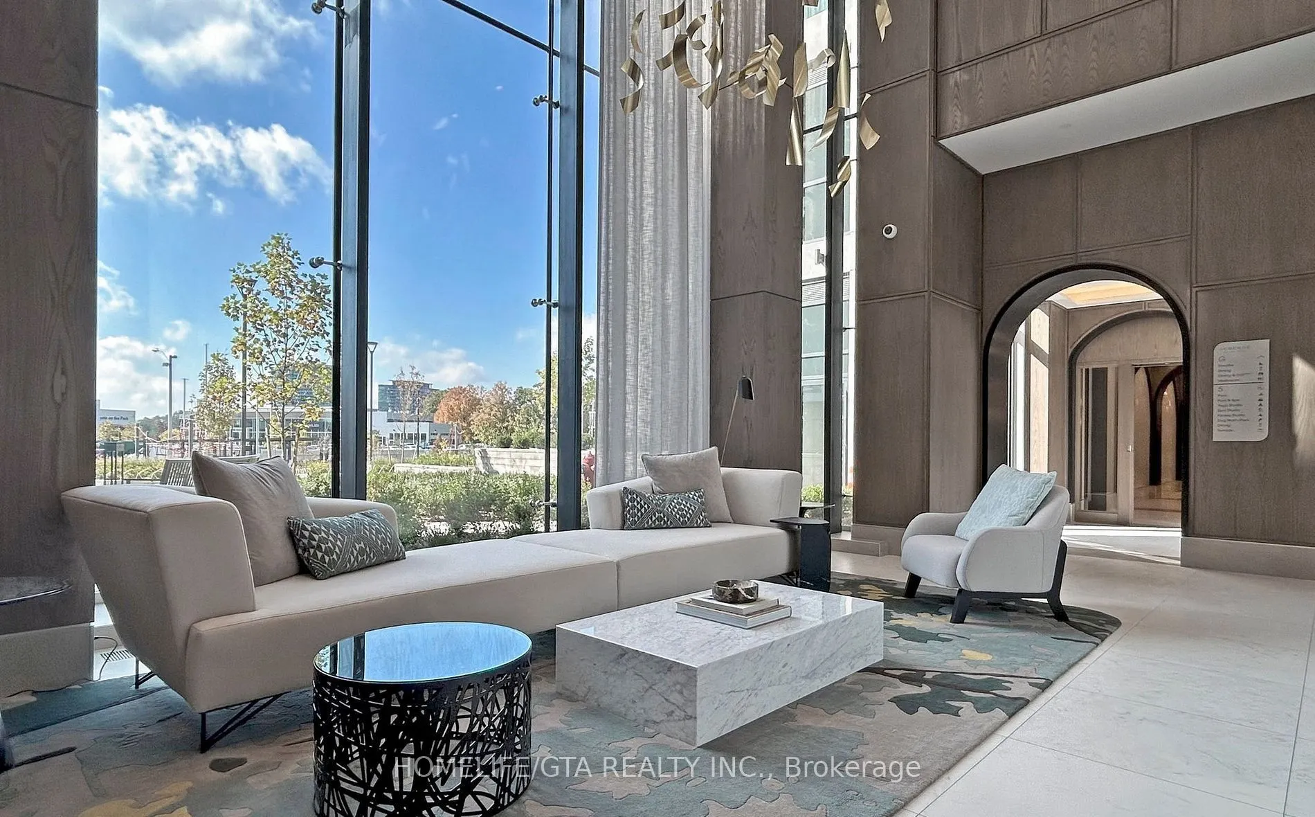 30 Inn On The Park Drive, #708