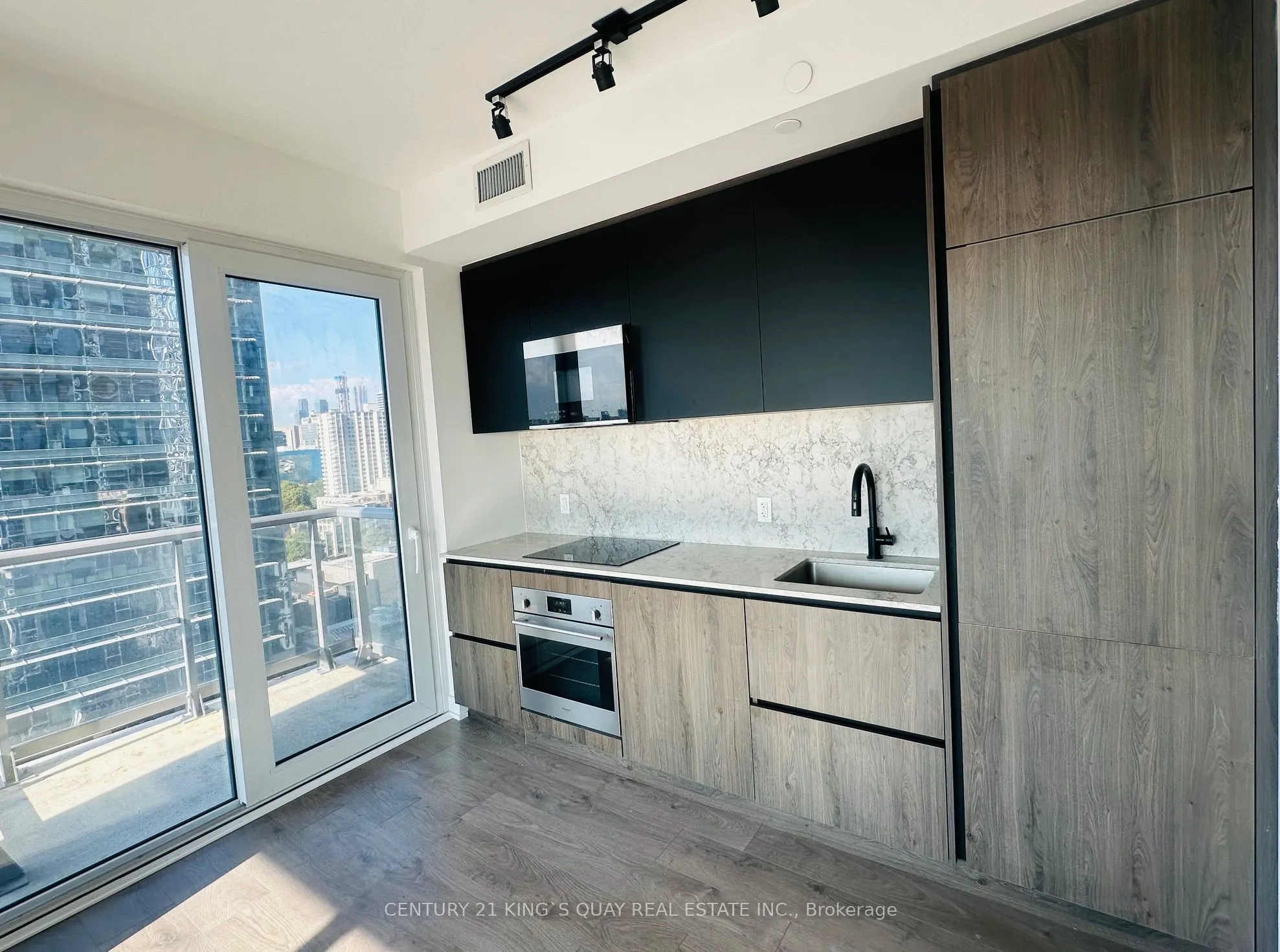 108 Peter Street, #1623