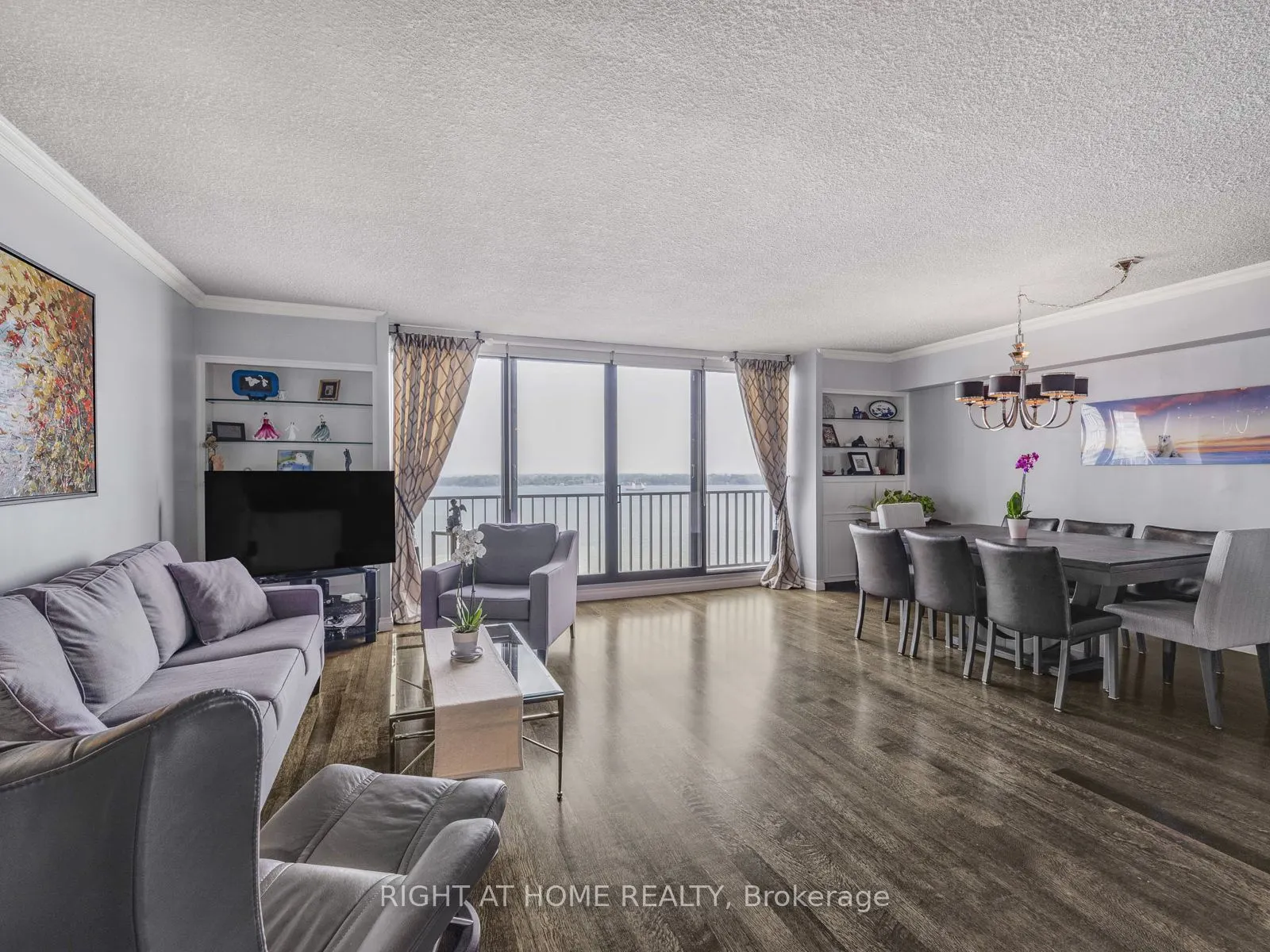 33 Harbour Square, #1624
