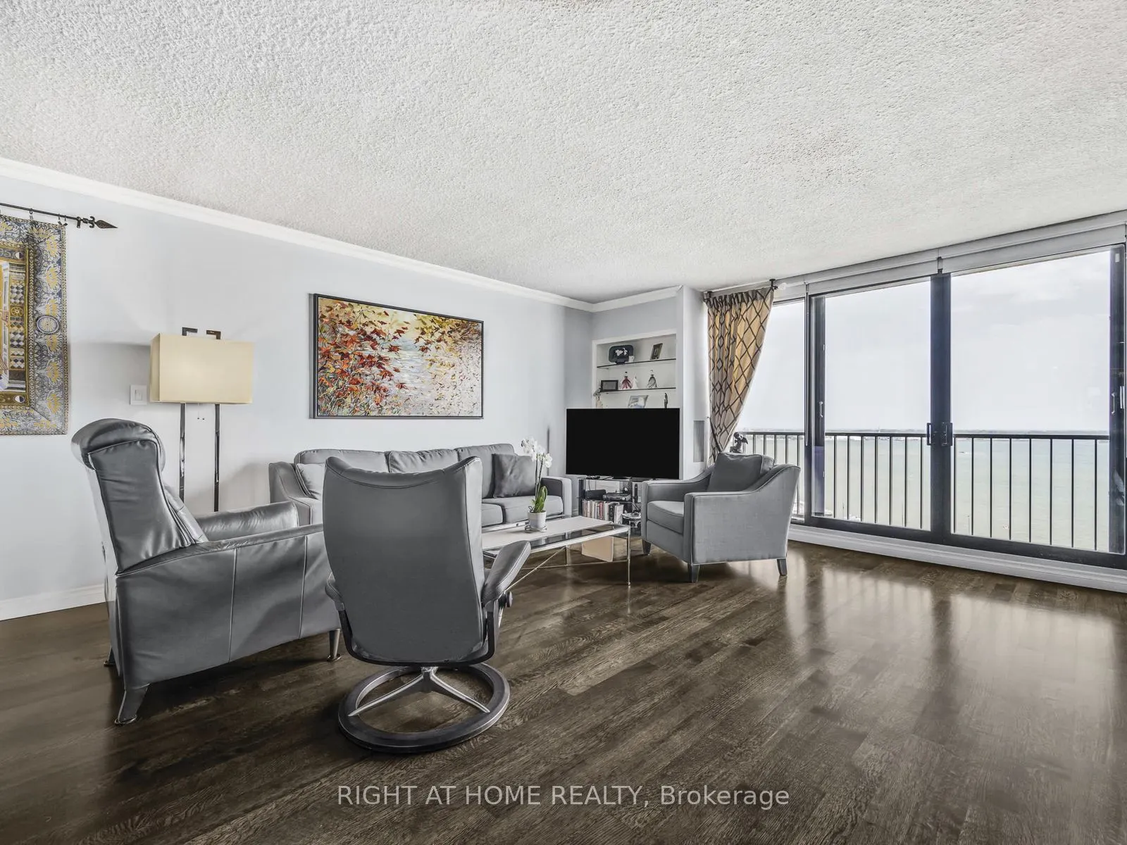 33 Harbour Square, #1624