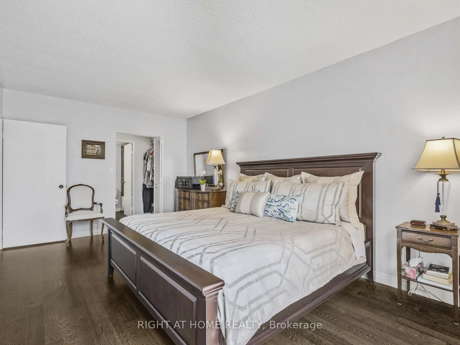 33 Harbour Square, #1624