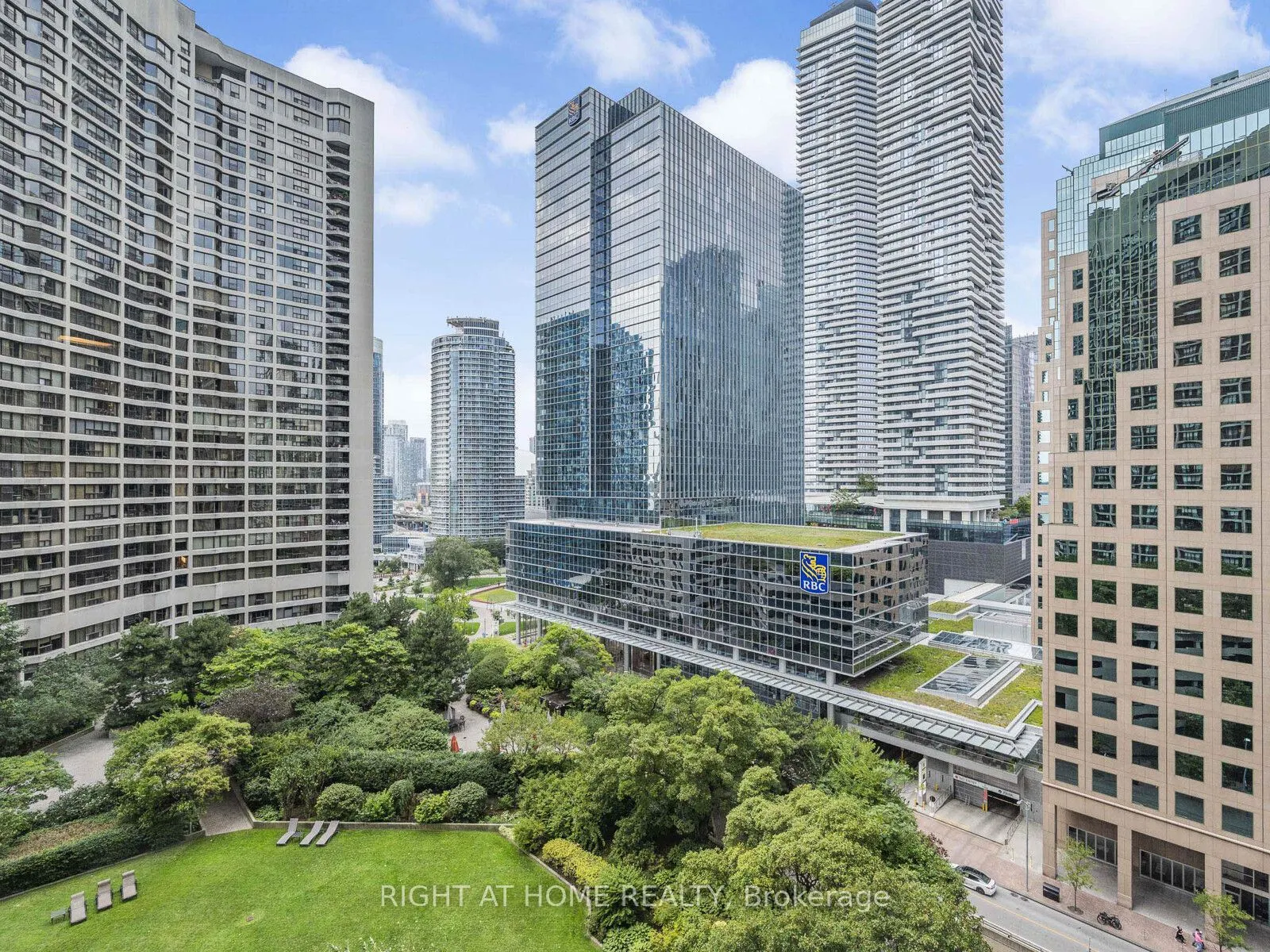 33 Harbour Square, #1624