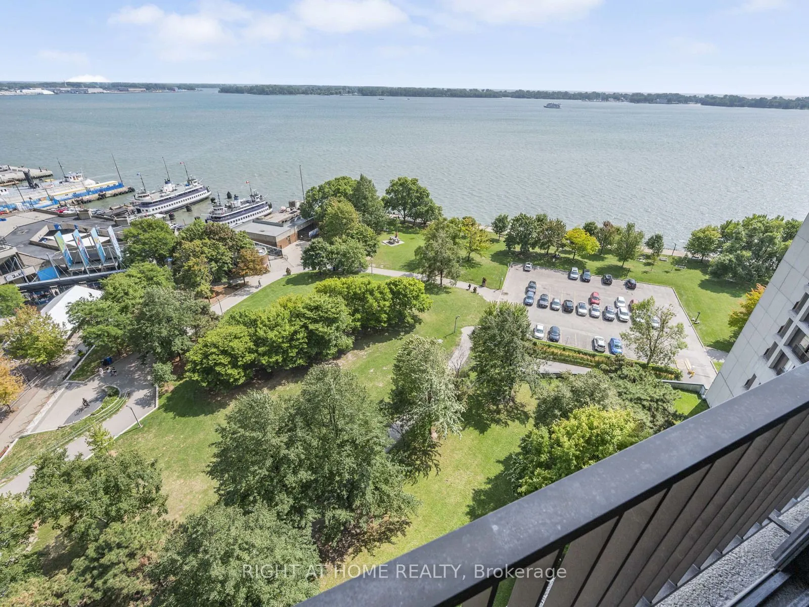 33 Harbour Square, #1624